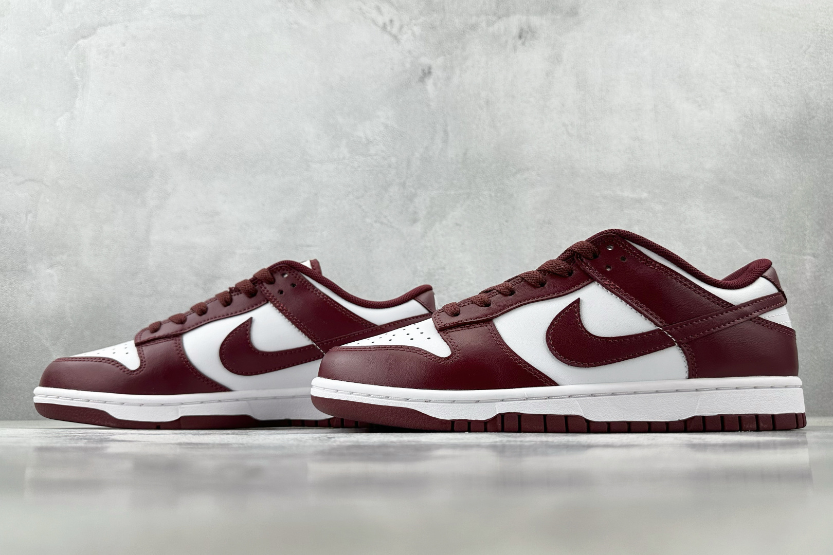 YC 本地
Nike Dunk low retro 褐色

货号：DV0833-115
尺码：40 40