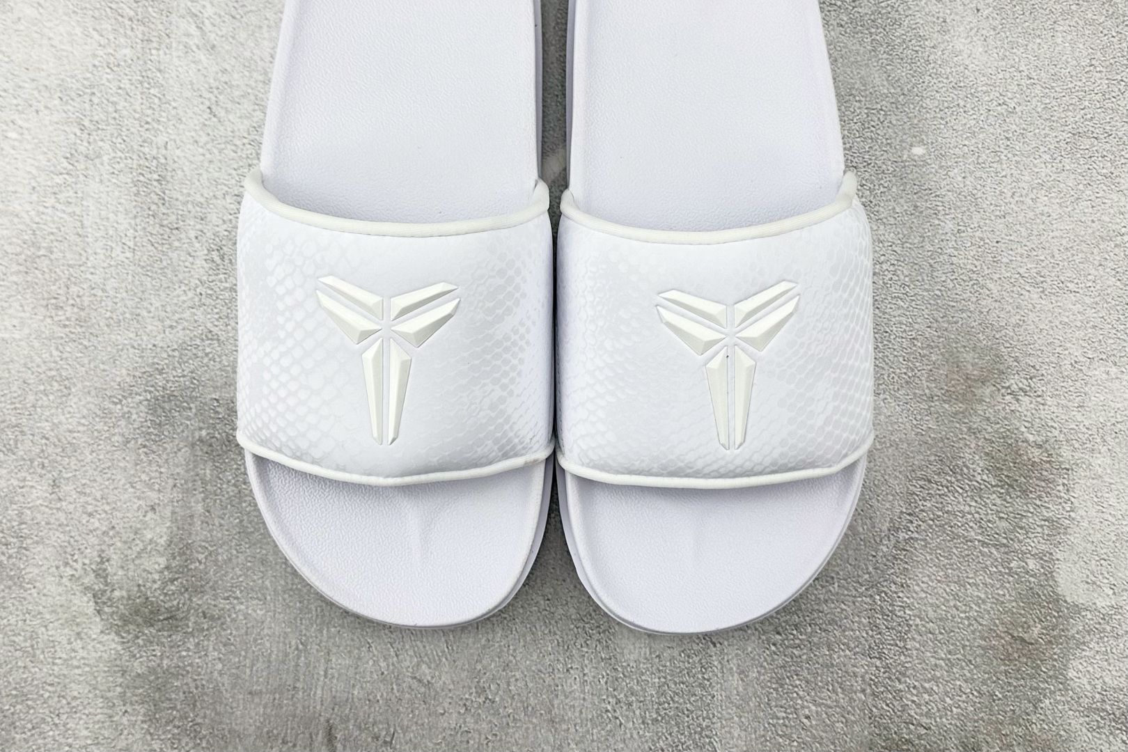 外贸专供 Nike Kobe Offcourt 白色 IF2870-100