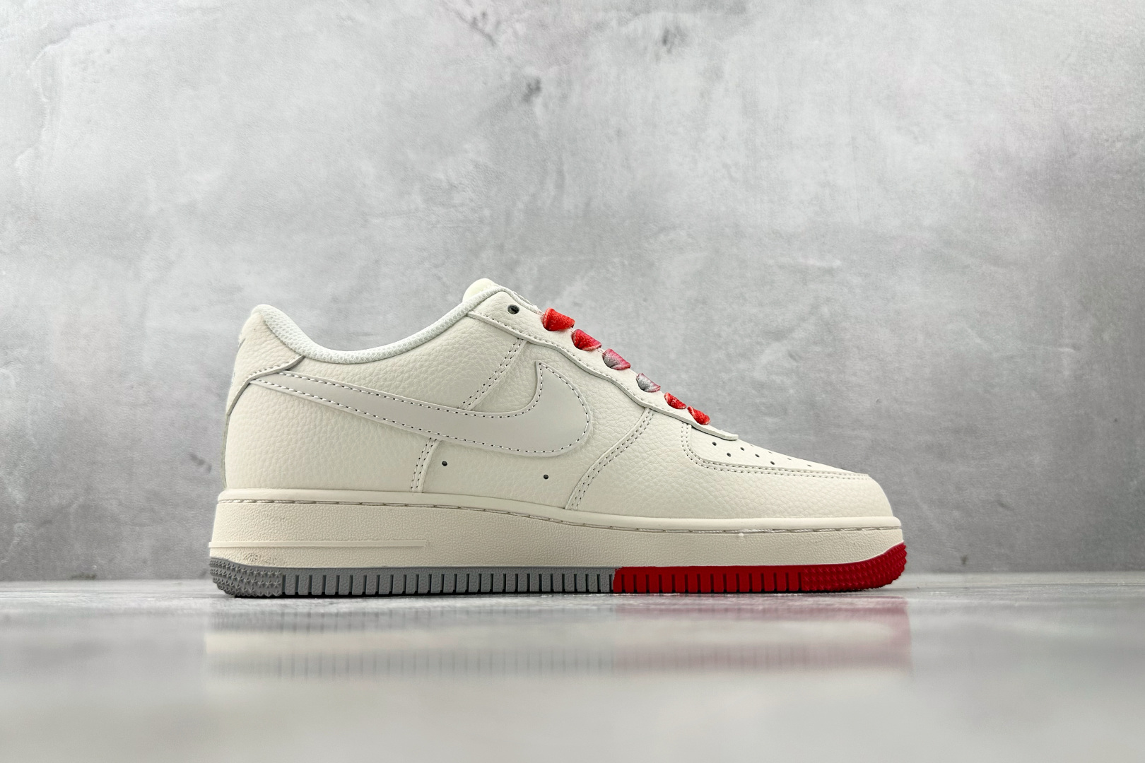 Nike Air Force 1'07 Supreme 联名 米白红 XX3168-157