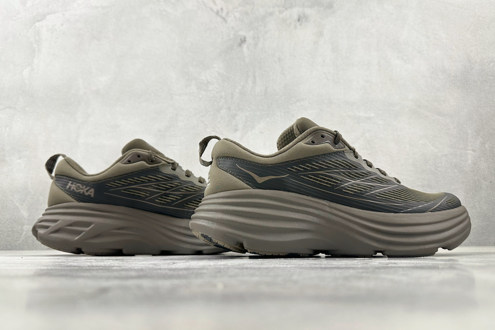 HOKA ONE ONE Bondi 8 褐色 1155391-UBR