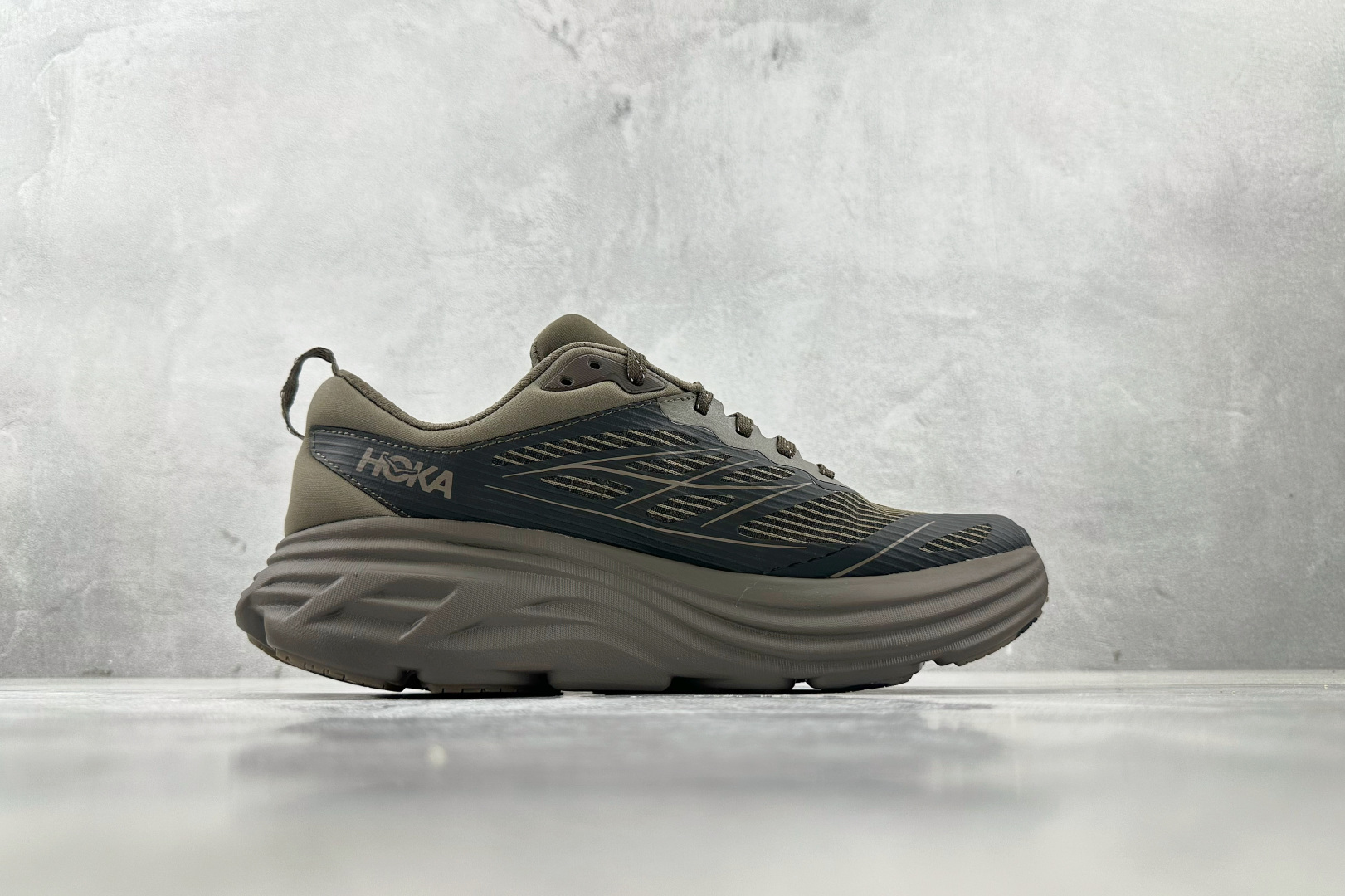 HOKA ONE ONE Bondi 8 褐色 1155391-UBR