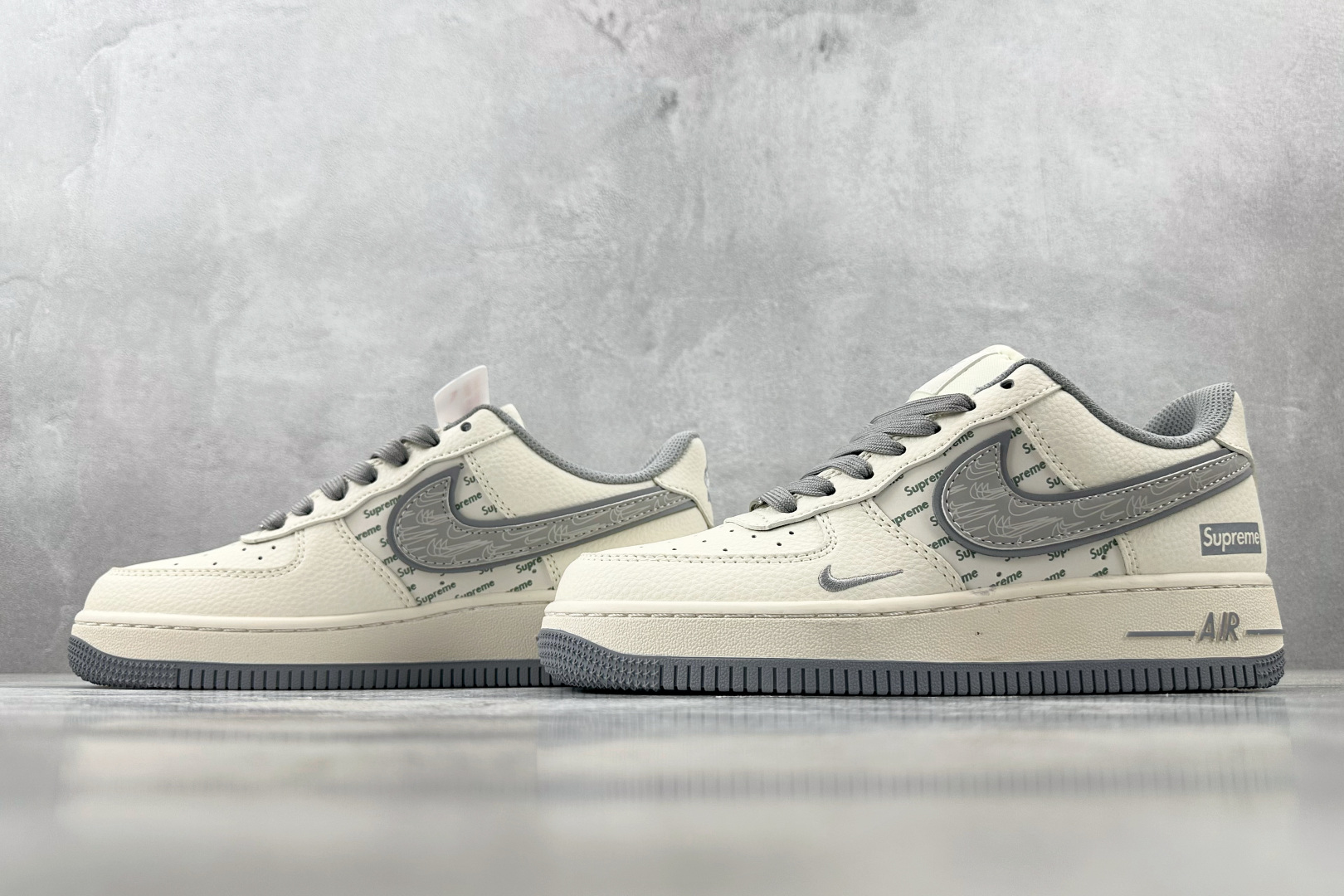 260 Nike Air Force 1'07 Supreme 联名 米白灰 XX3168-147