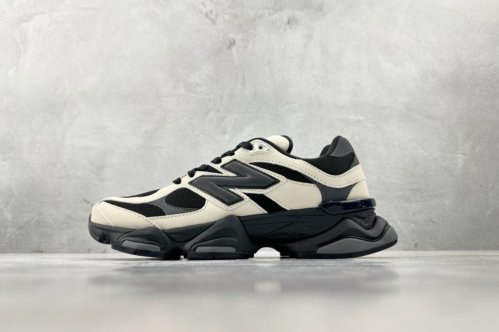 240 大厂出品 New Balance NB 9060 黑白 U9060ZBS