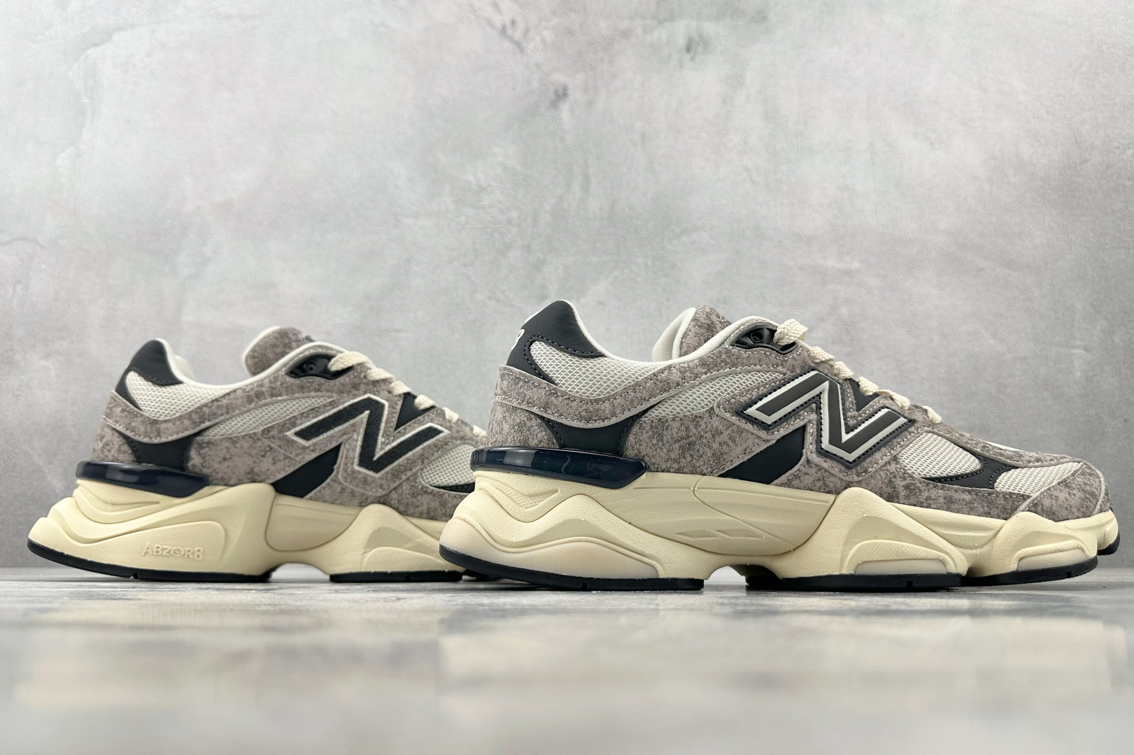 240 大厂出品 New Balance NB 9060 千禧小象蹄 灰黑色 U9060SNA