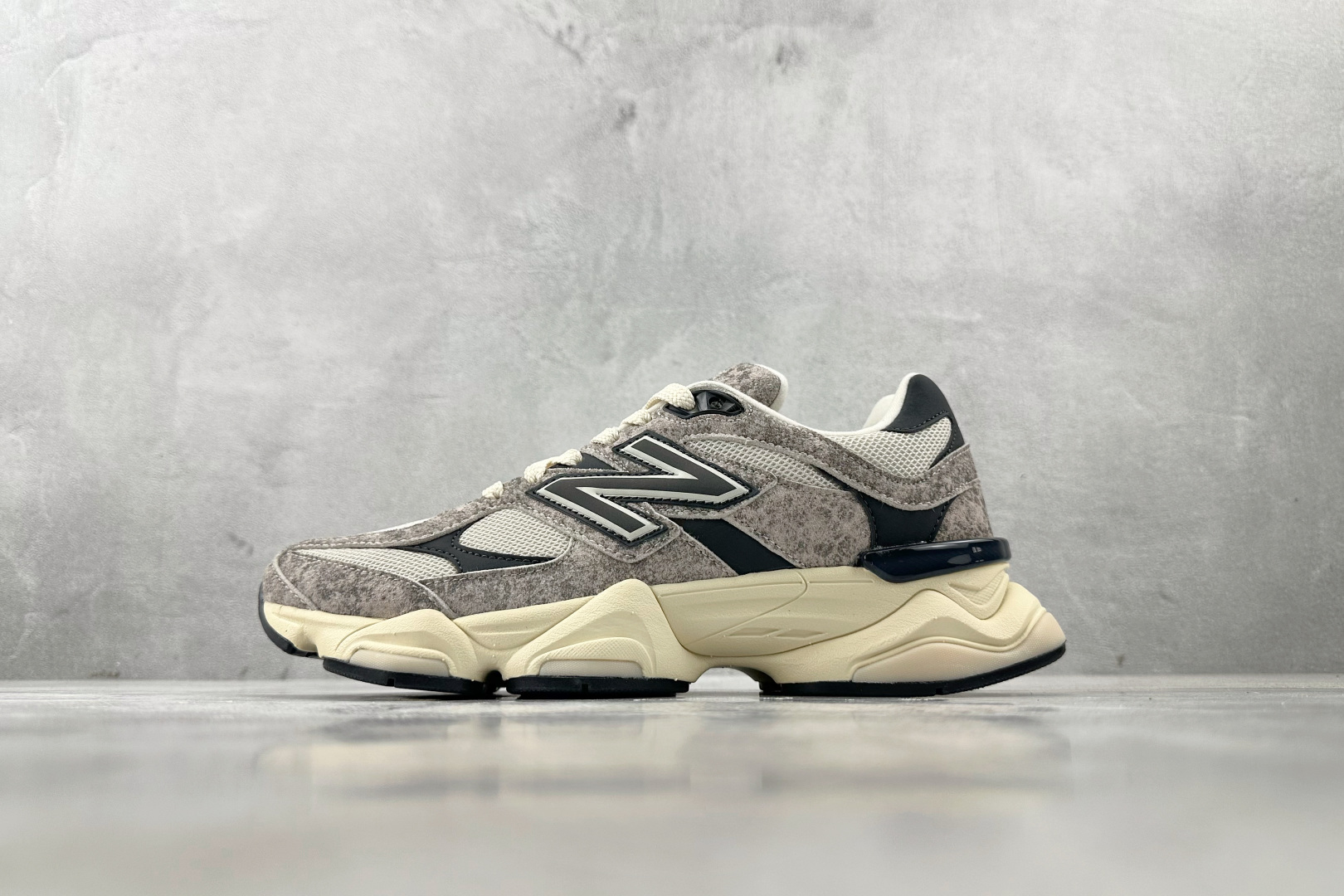 240 大厂出品 New Balance NB 9060 千禧小象蹄 灰黑色 U9060SNA