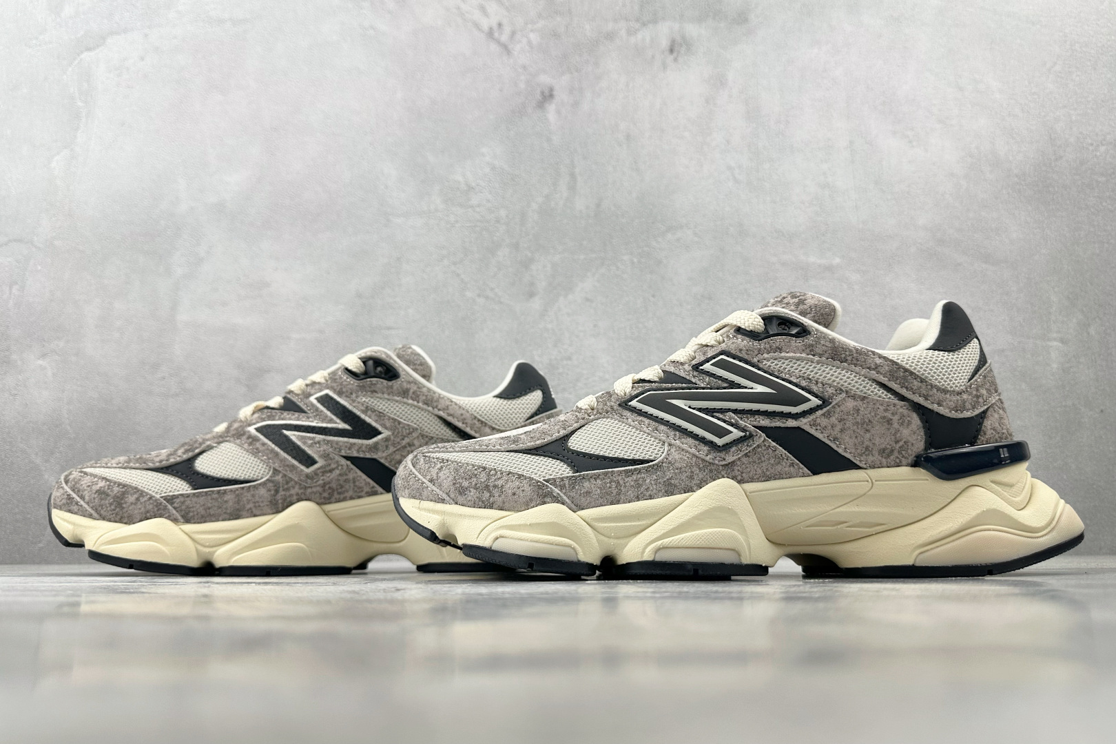 240 大厂出品 New Balance NB 9060 千禧小象蹄 灰黑色 U9060SNA
