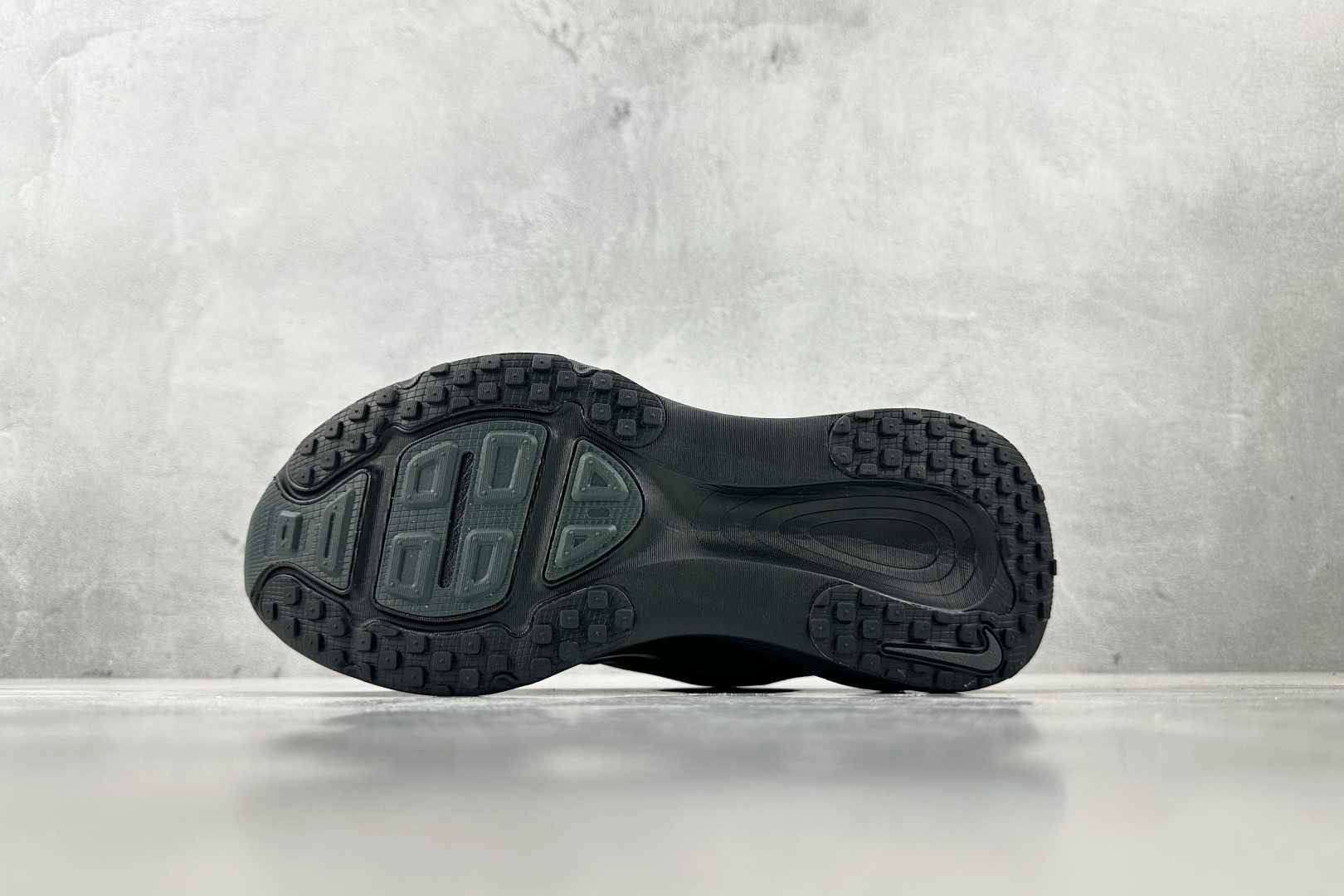 全套数据私模 Nike Vomero 18 黑色 HM6803-005