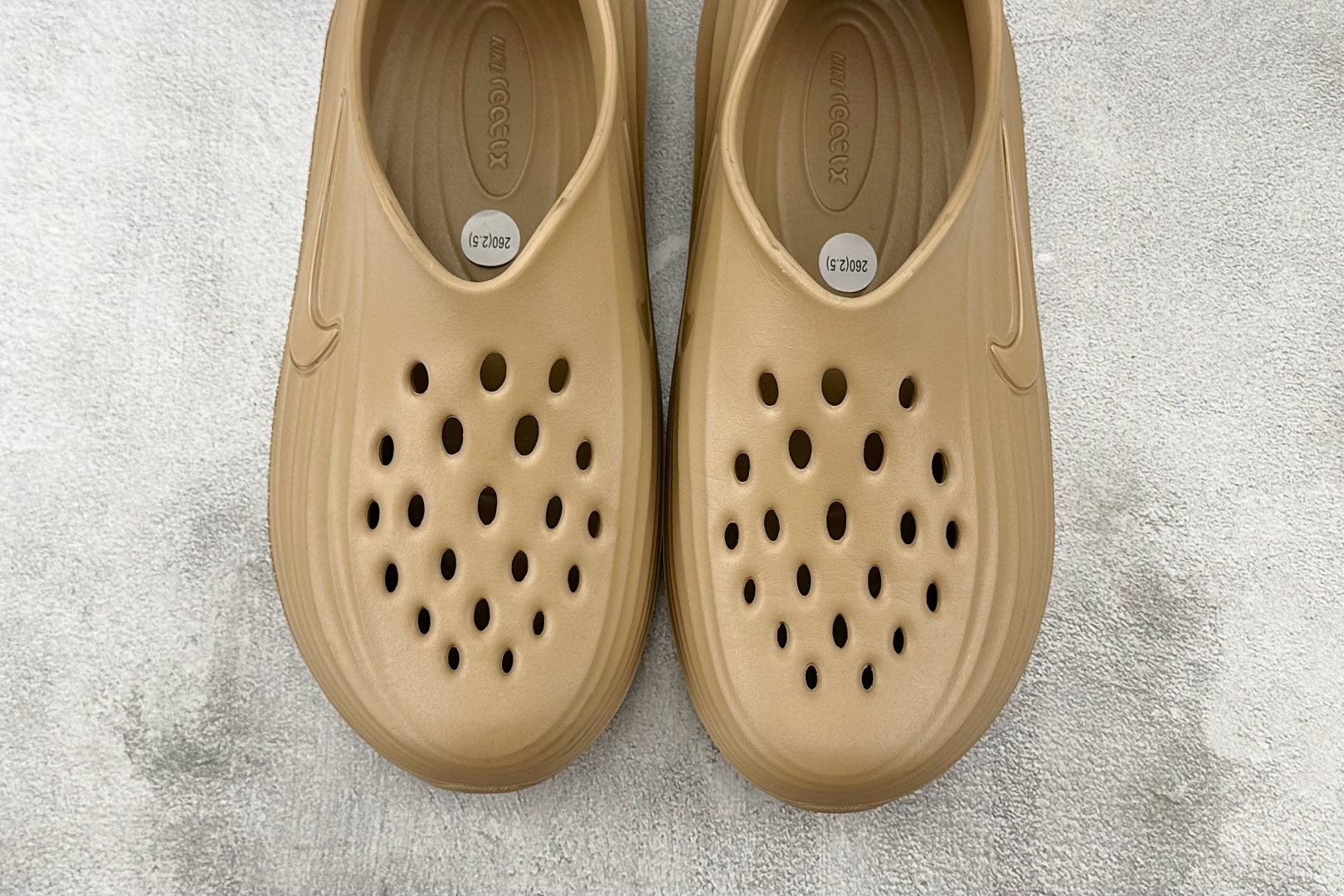 Nike ReactX Rejuven8 卡其色 HV5060-200