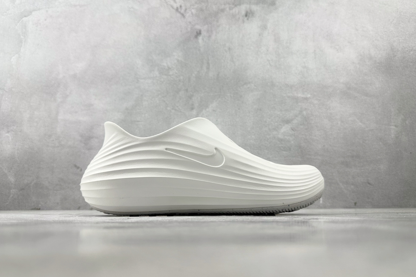Nike ReactX Rejuven8 白色 HV5062-101