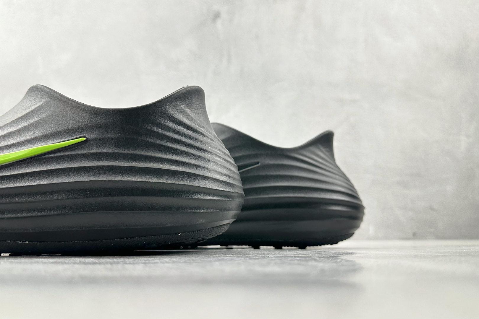 Nike ReactX Rejuven8 黑绿 HV5060-003