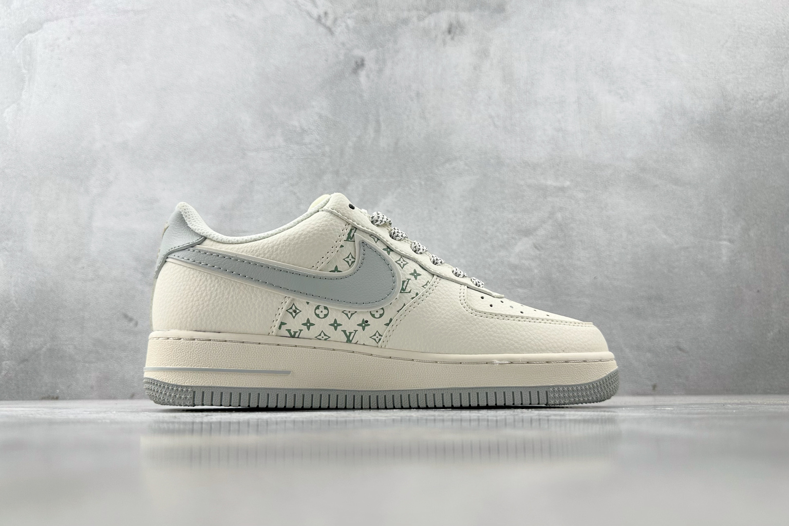 Nike Air Force 1'07 LV 联名 米白灰 XX3168-159