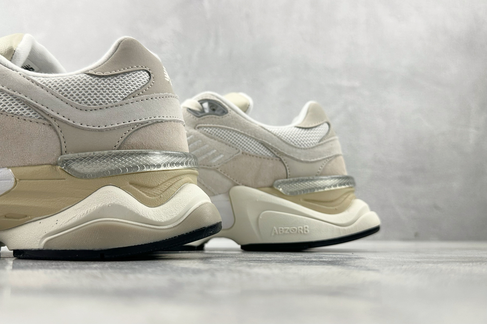 240 大厂出品 New Balance NB 9060米色 U9060WHT