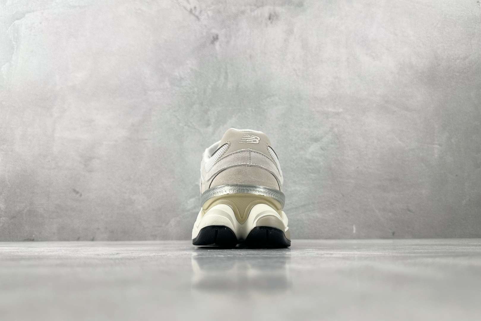 240 大厂出品 New Balance NB 9060米色 U9060WHT