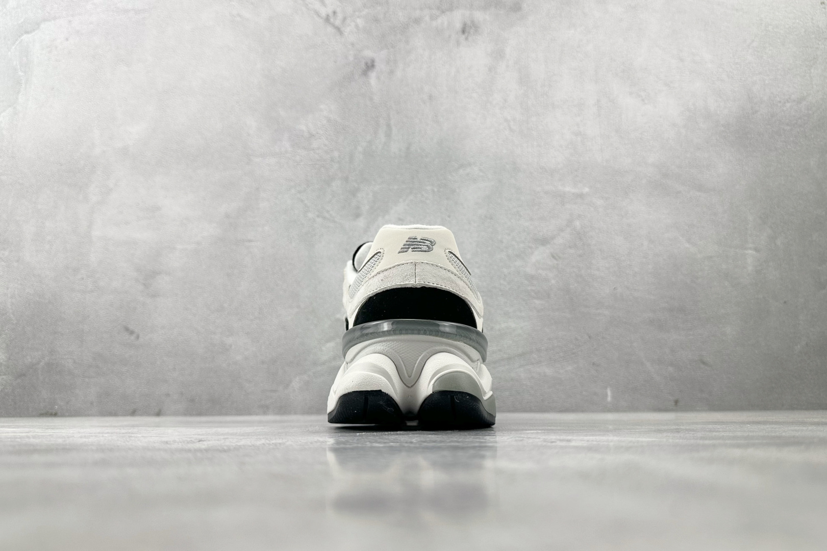 240 大厂出品 New Balance NB 9060 浅灰色 U9060JBB