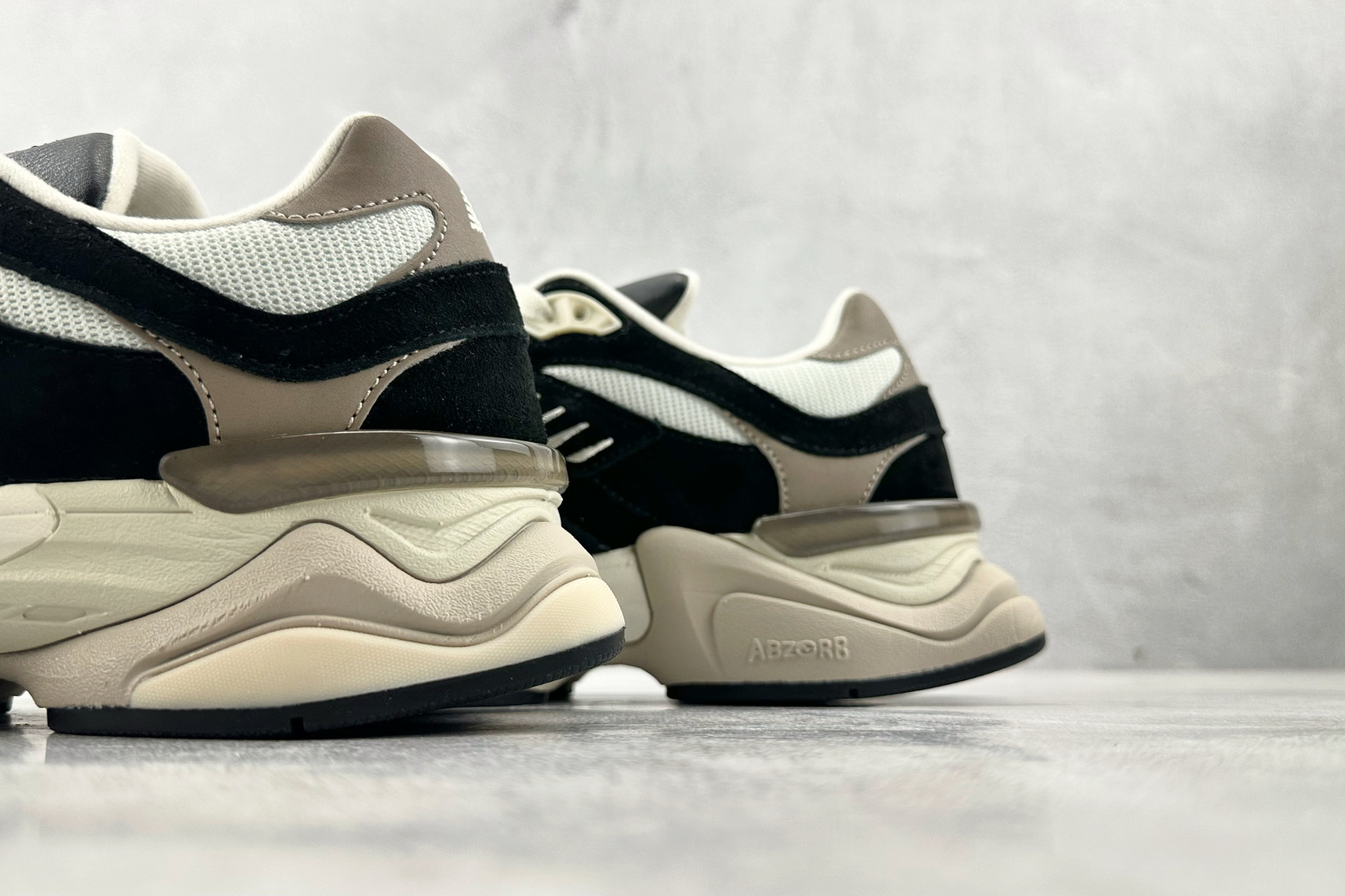 240 大厂出品 New Balance NB 9060 Sea Salt 黑白 U9060BLZ