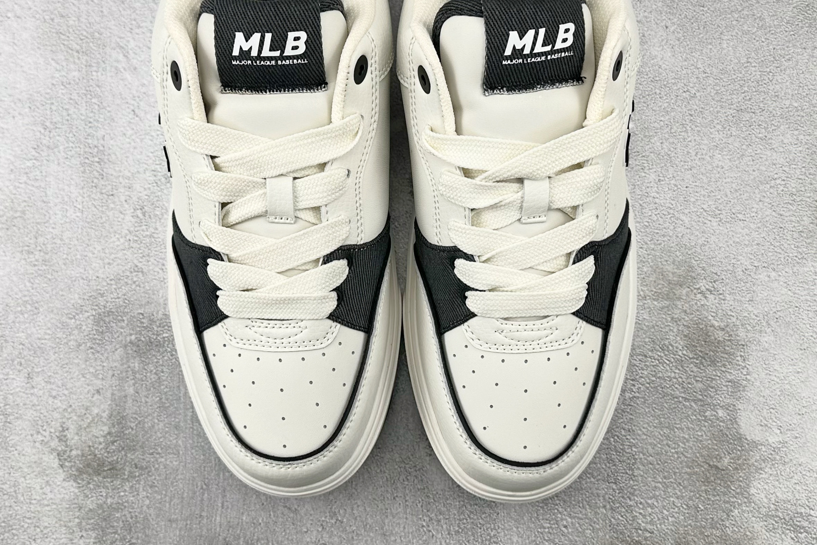 MLB Chunky Liner 白黑色 3ASXD015N-50BKS