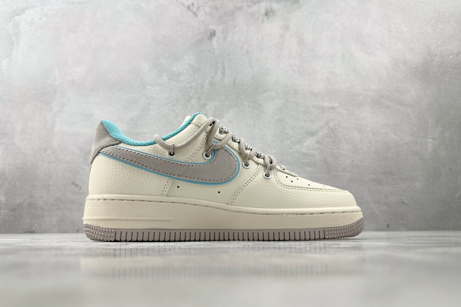 Nike Air Force 1'07 LV 联名 米白灰 DM6868-095