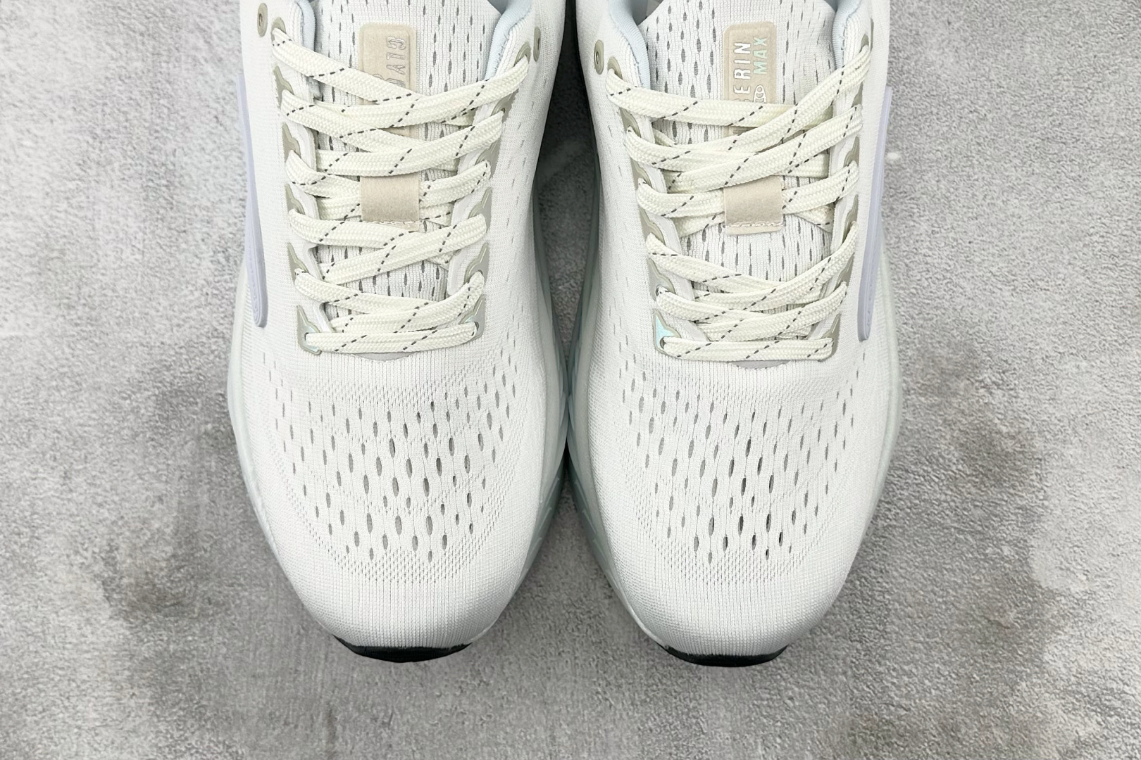 东南亚订单 Brooks布鲁克斯 Glycerin max白色 1204361B166