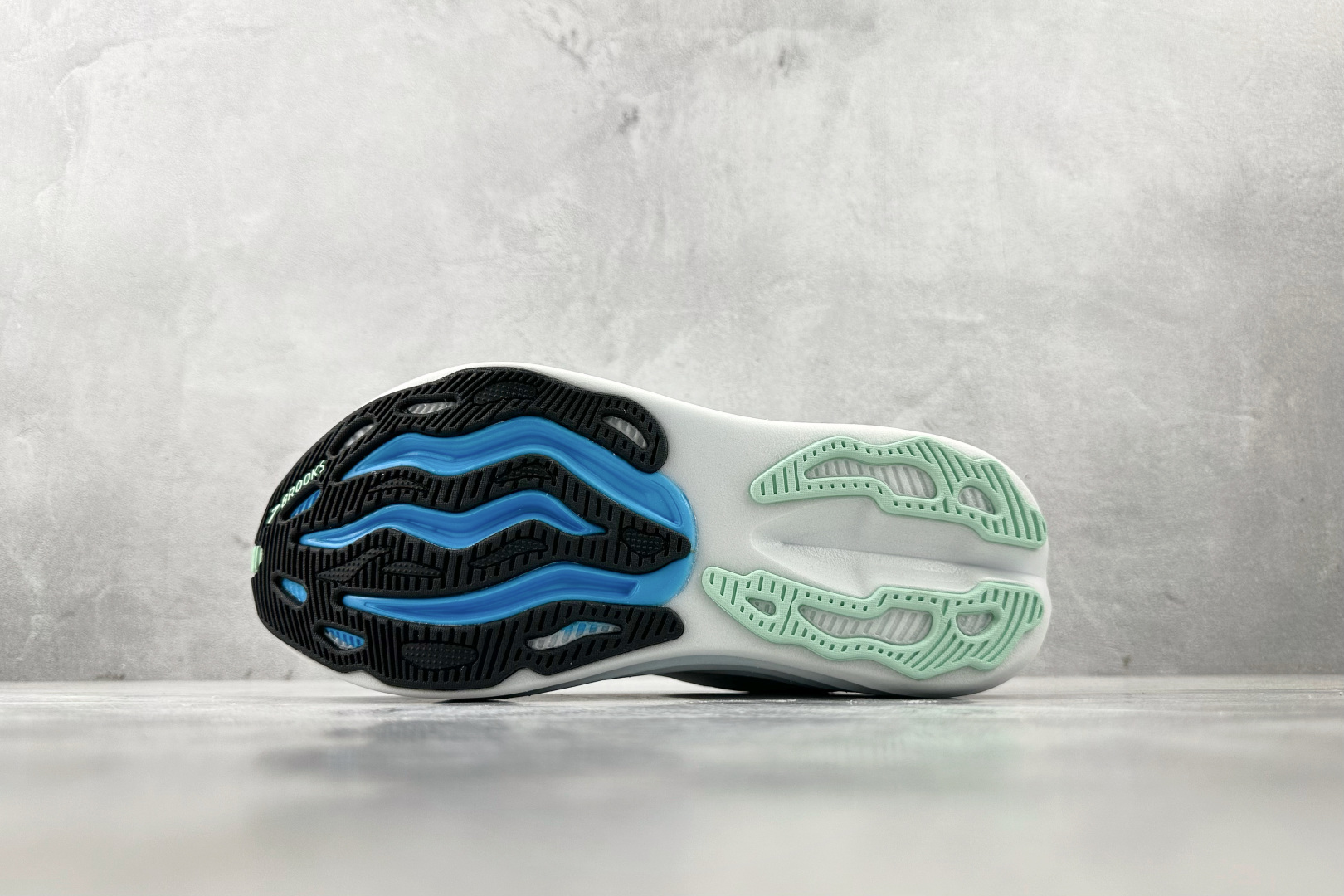 东南亚订单 Brooks布鲁克斯 Glycerin max白色 1204361B166