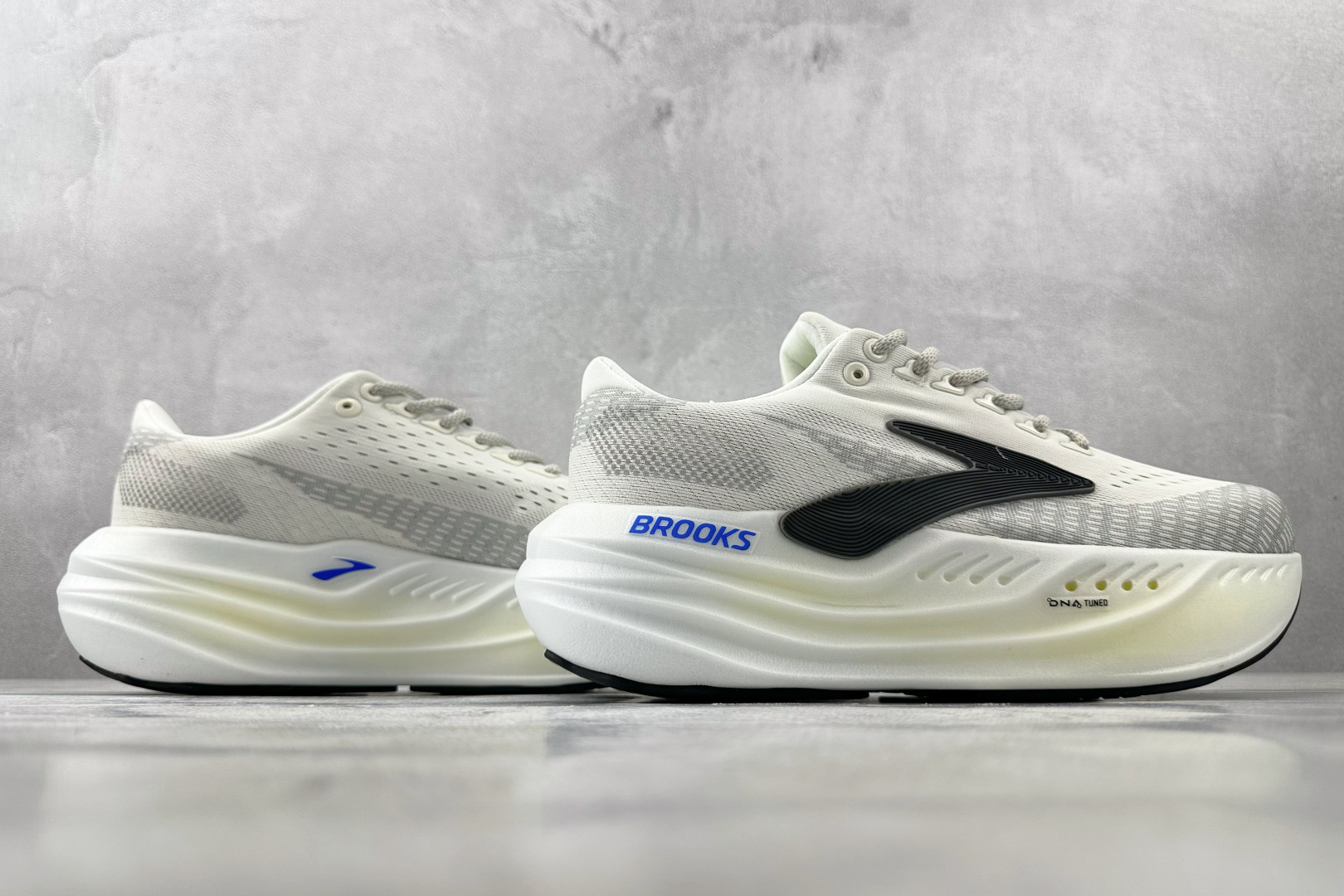 东南亚订单 Brooks布鲁克斯 Glycerin max 灰色 1104471D099