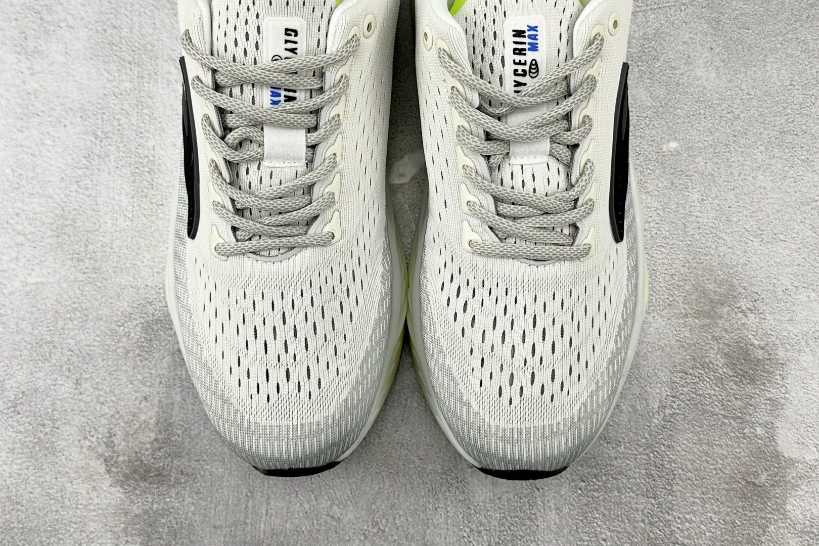 东南亚订单 Brooks布鲁克斯 Glycerin max 灰色 1104471D099