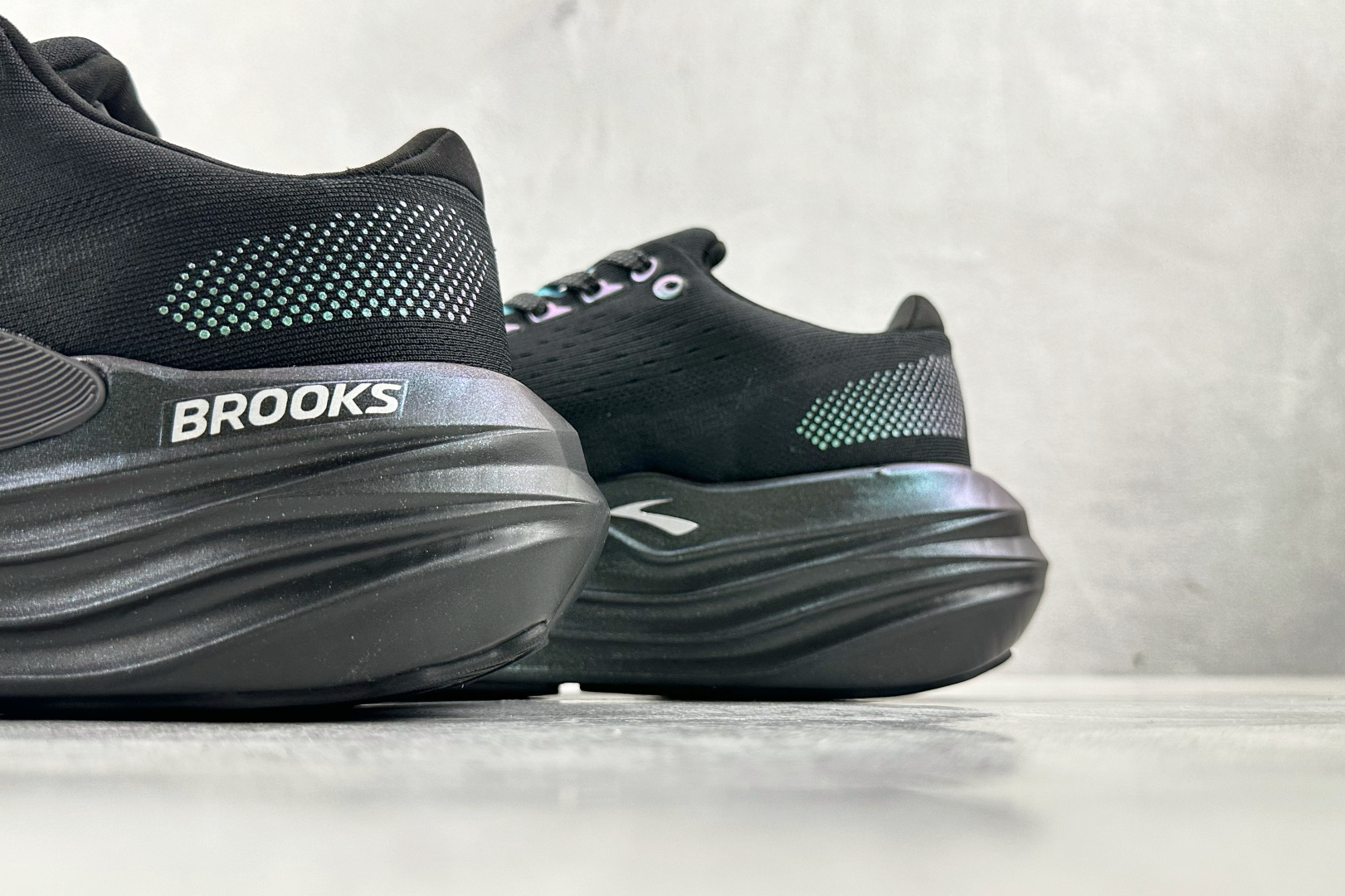 东南亚订单 Brooks布鲁克斯 Glycerin max 黑色 1104471D026