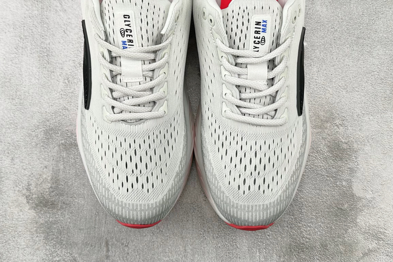 东南亚订单 Brooks布鲁克斯 Glycerin max 白黑粉 1204361B118