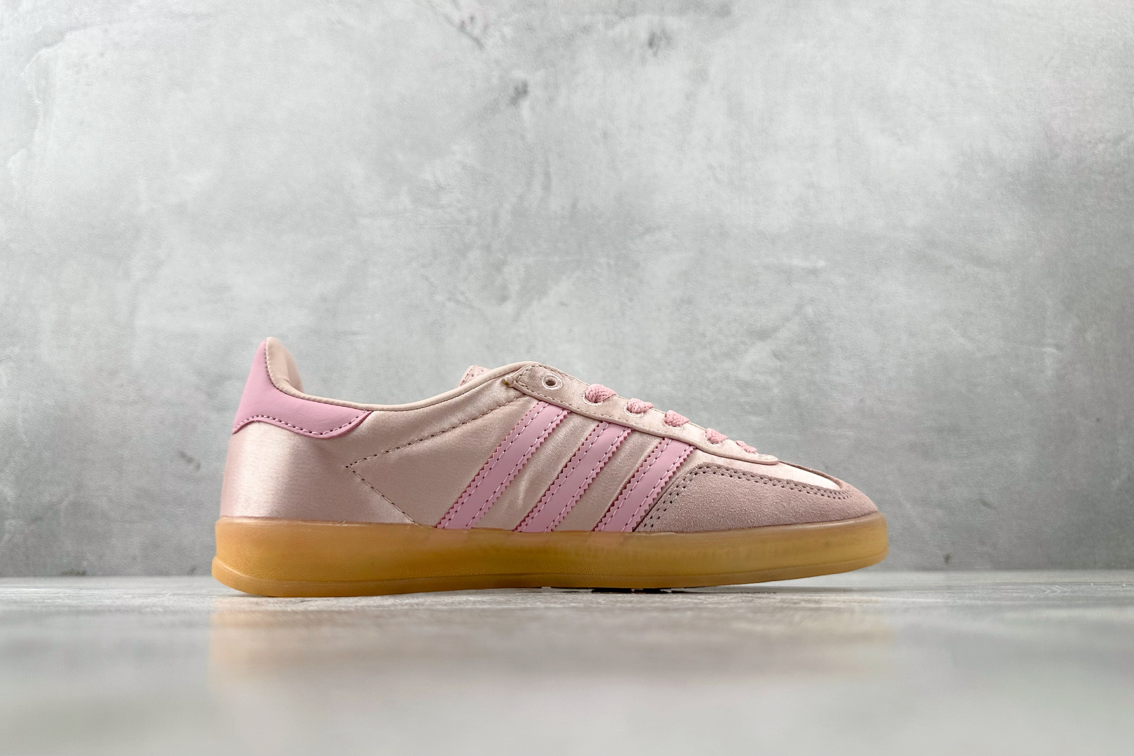 出口订单 adidas originals GAZELLE INDOOR 粉色 JI2709