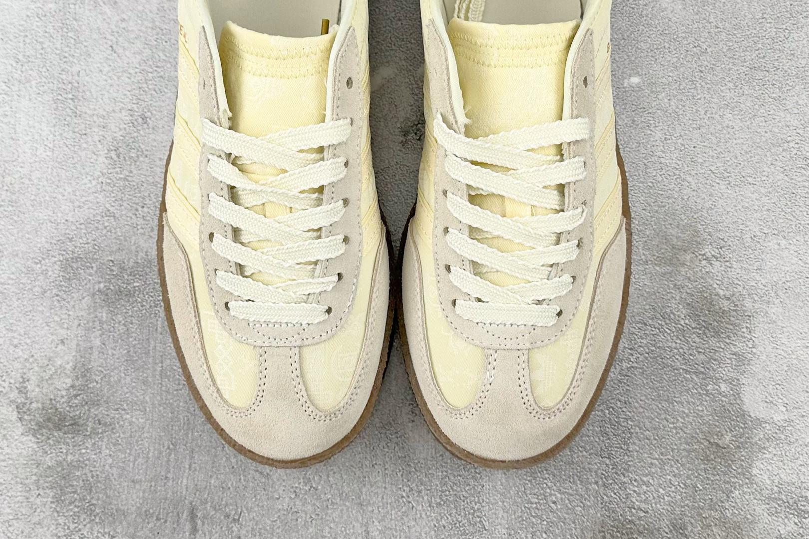 出口订单 CLOT x adidas originals GAZELLE ”Crepe Sole Pack”米白 JR5410
