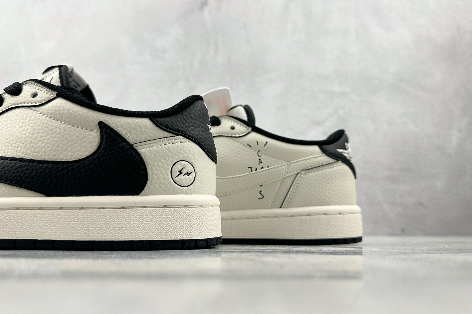 定制 Air Jordan 1 Low ow SP 倒钩联名 米白黑 LK1099-061