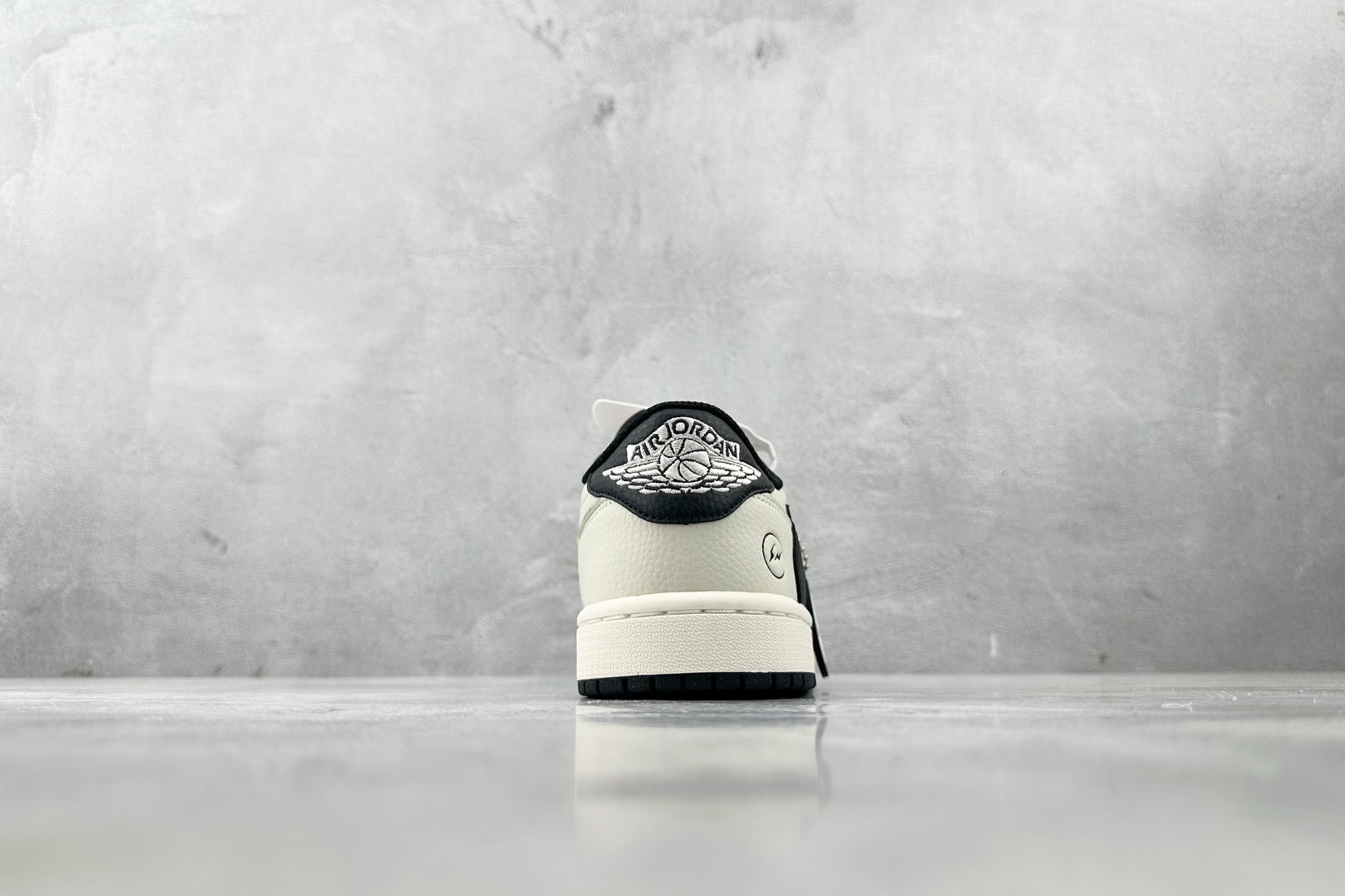 定制 Air Jordan 1 Low ow SP 倒钩联名 米白黑 LK1099-061