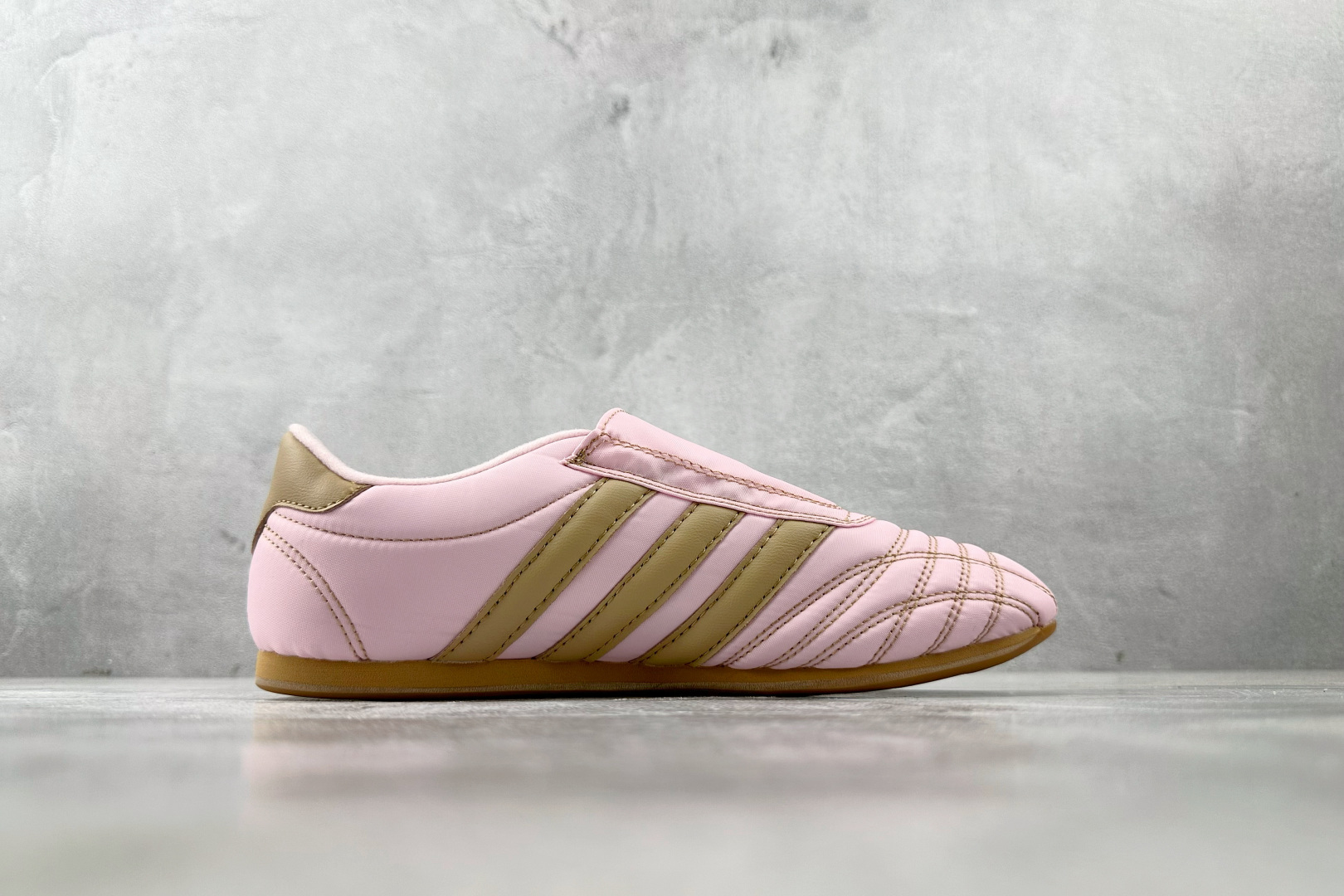 出口订单 adidas Taekwondo 粉色 JQ8209