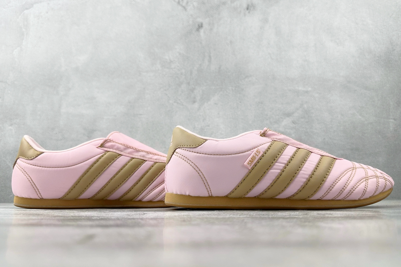 出口订单 adidas Taekwondo 粉色 JQ8209