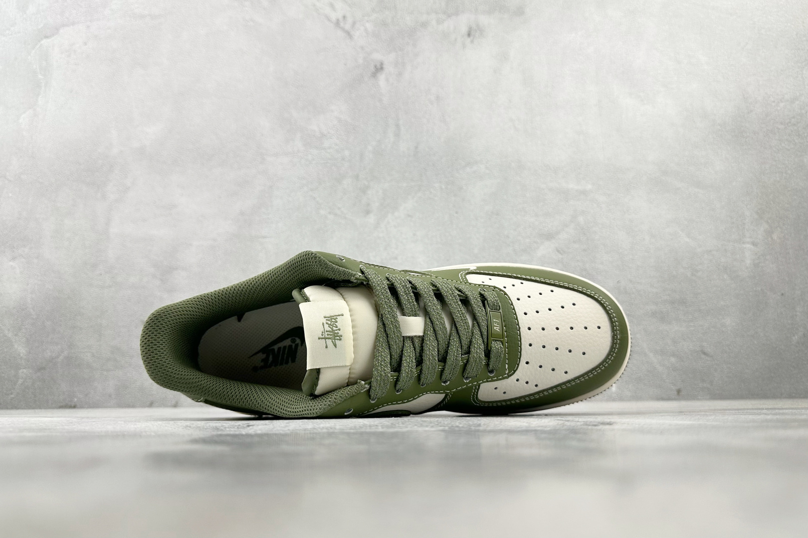 XC特价 
Nike Air Force 1'07  斯图西 联名 绿白

货号：BB5353 515
