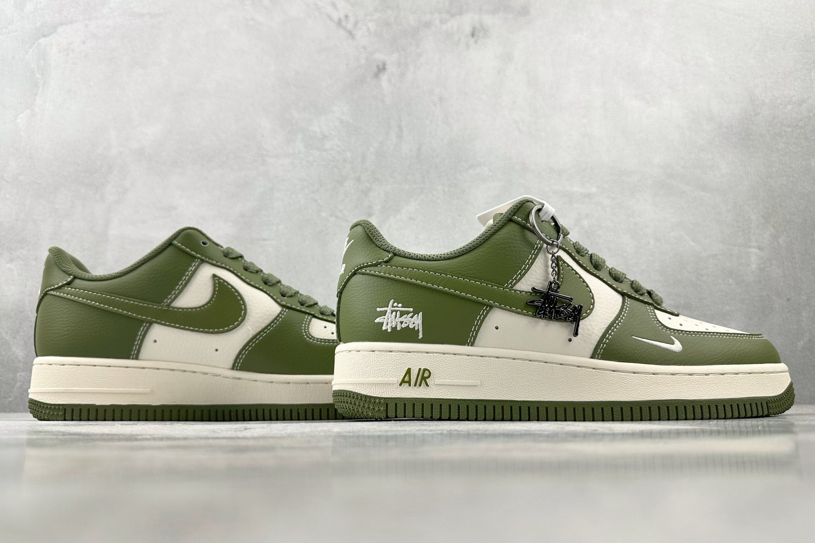 XC特价 
Nike Air Force 1'07  斯图西 联名 绿白

货号：BB5353 515
