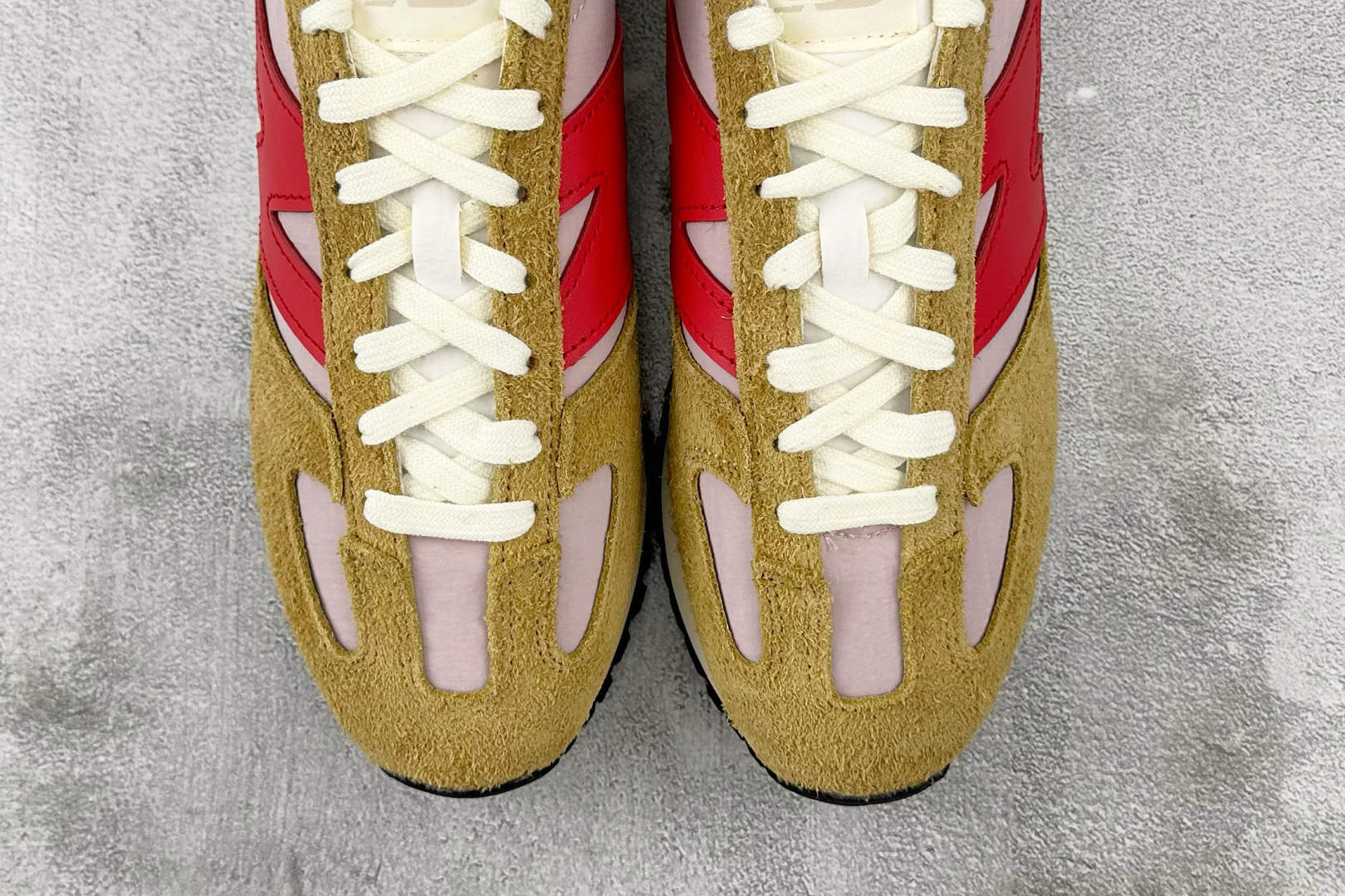 DT 
公司级 New Balance NB 471 黄粉

货号：U471AC
尺码：36 36.5 