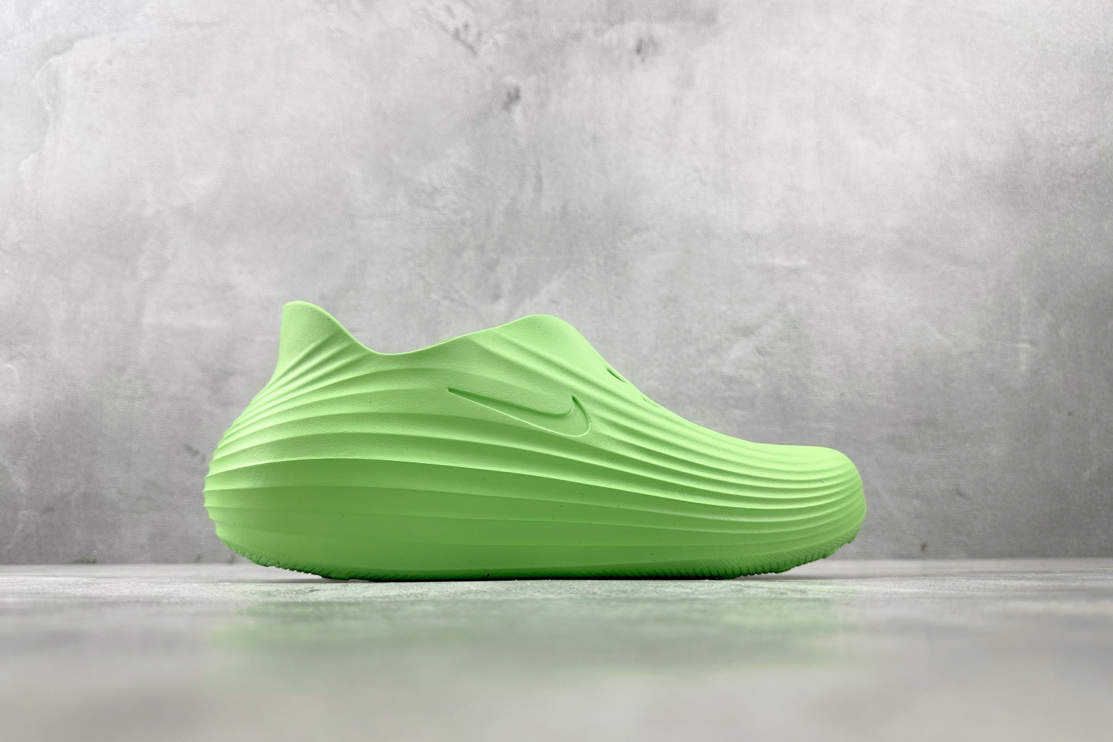 D 版 
Nike ReactX Rejuven 绿色

货号：HV5062-700
尺码：36 36.