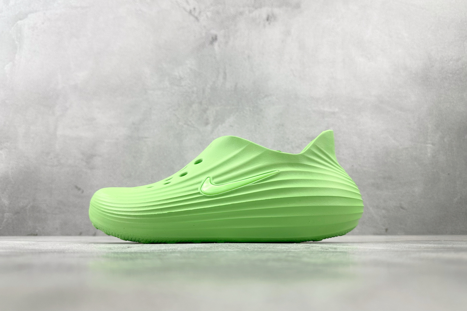 D 版 
Nike ReactX Rejuven 绿色

货号：HV5062-700
尺码：36 36.