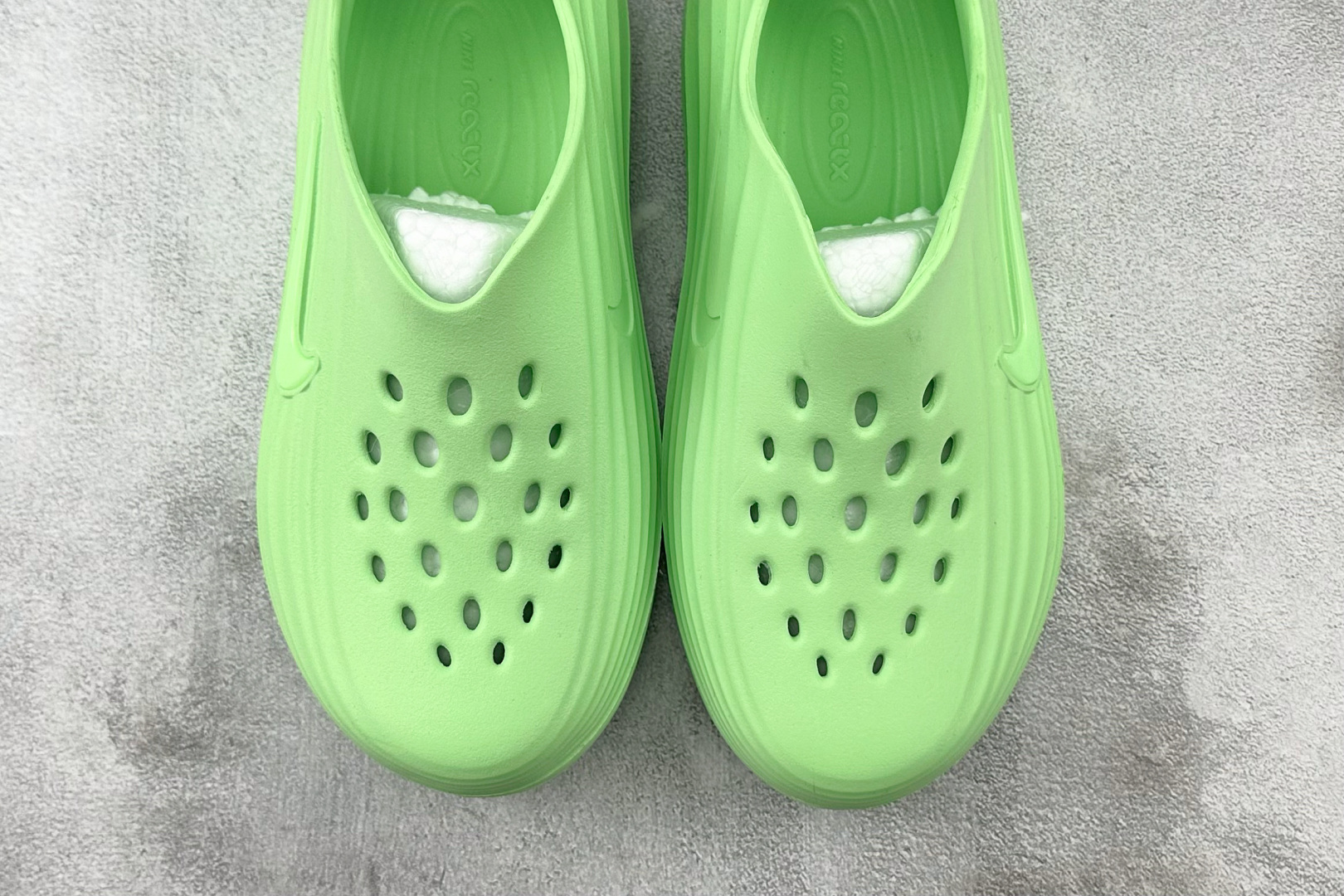 D 版 
Nike ReactX Rejuven 绿色

货号：HV5062-700
尺码：36 36.