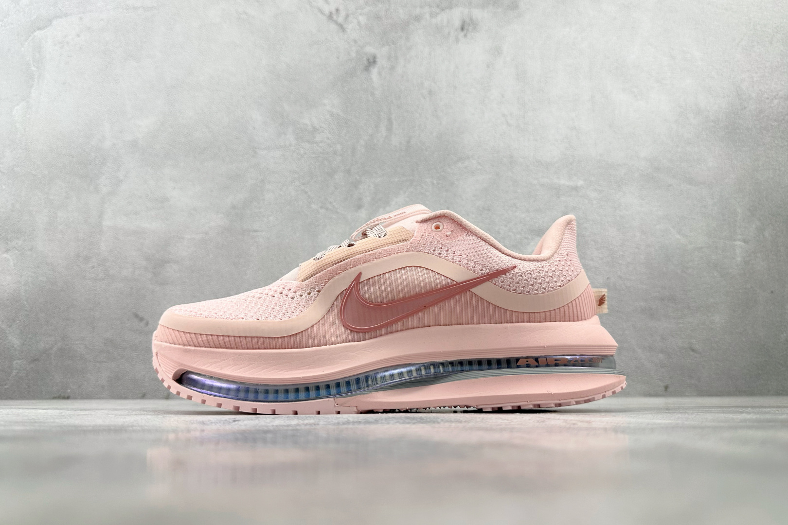 H11 
平台爆款  Nike Pegasus Premium Atmosphere 粉色

货号：HQ