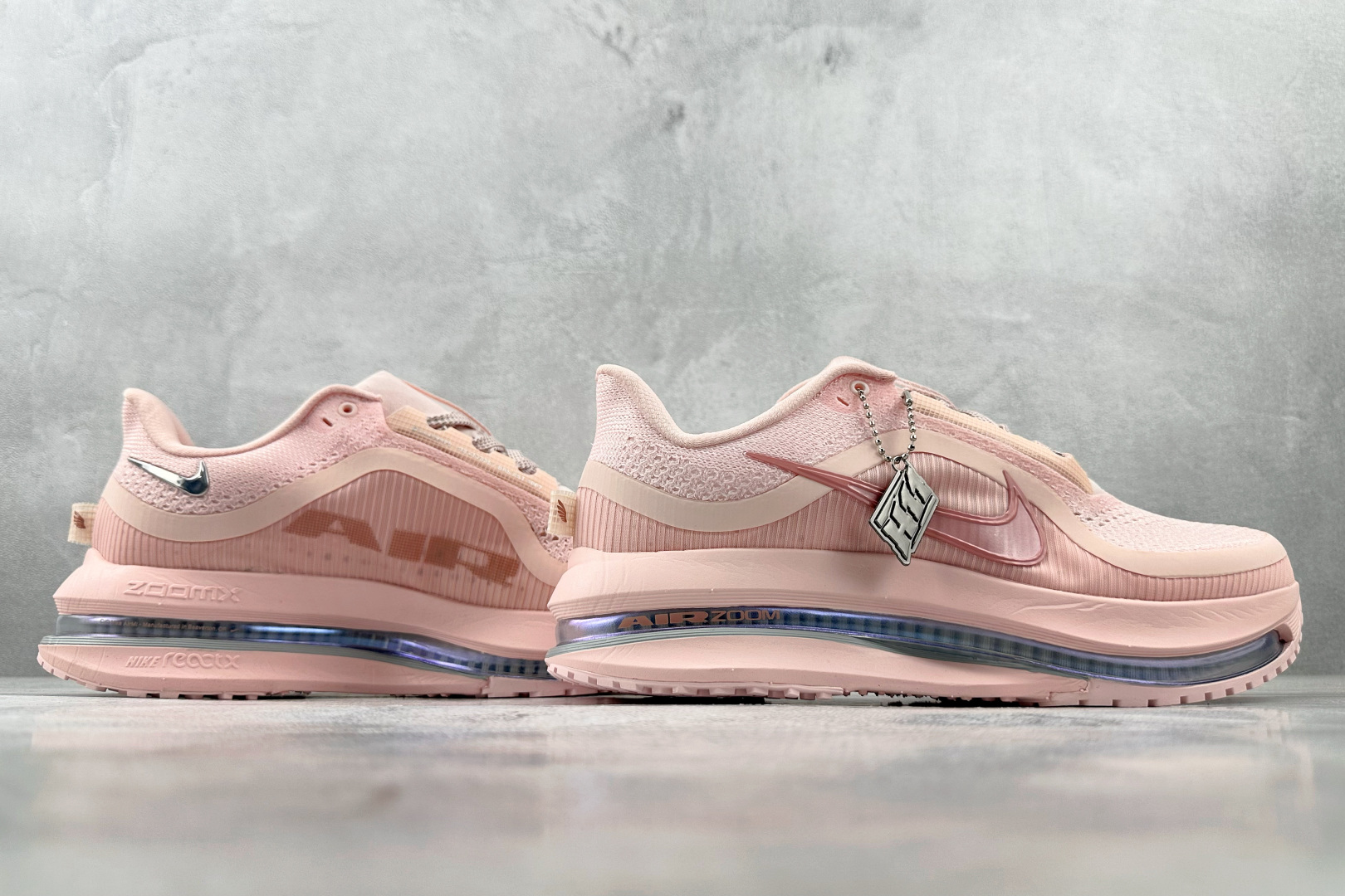 H11 
平台爆款  Nike Pegasus Premium Atmosphere 粉色

货号：HQ