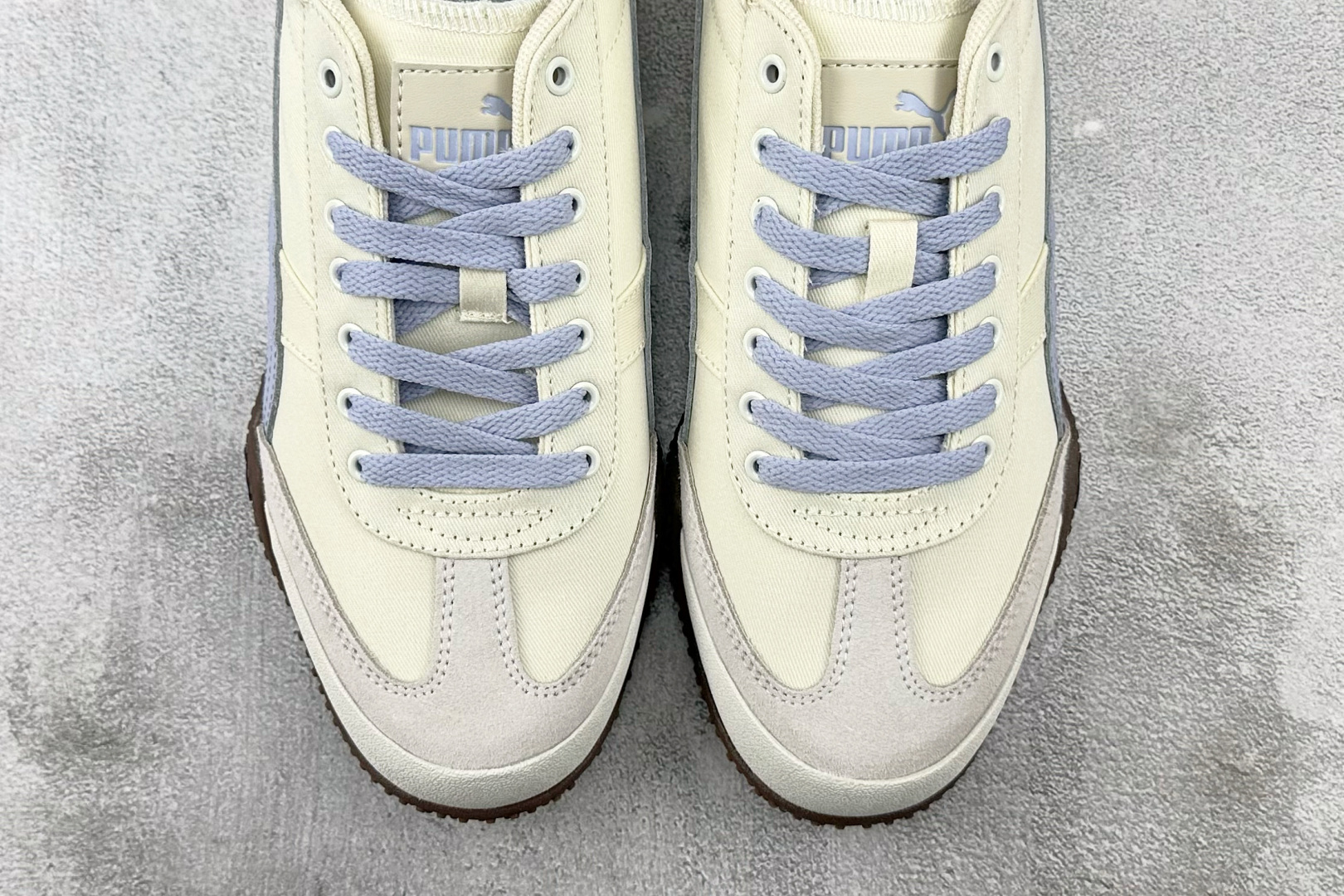 PM 
平台爆款  PUMA Bella UT Canvas 白蓝

货号：-03
尺码：35.5 36