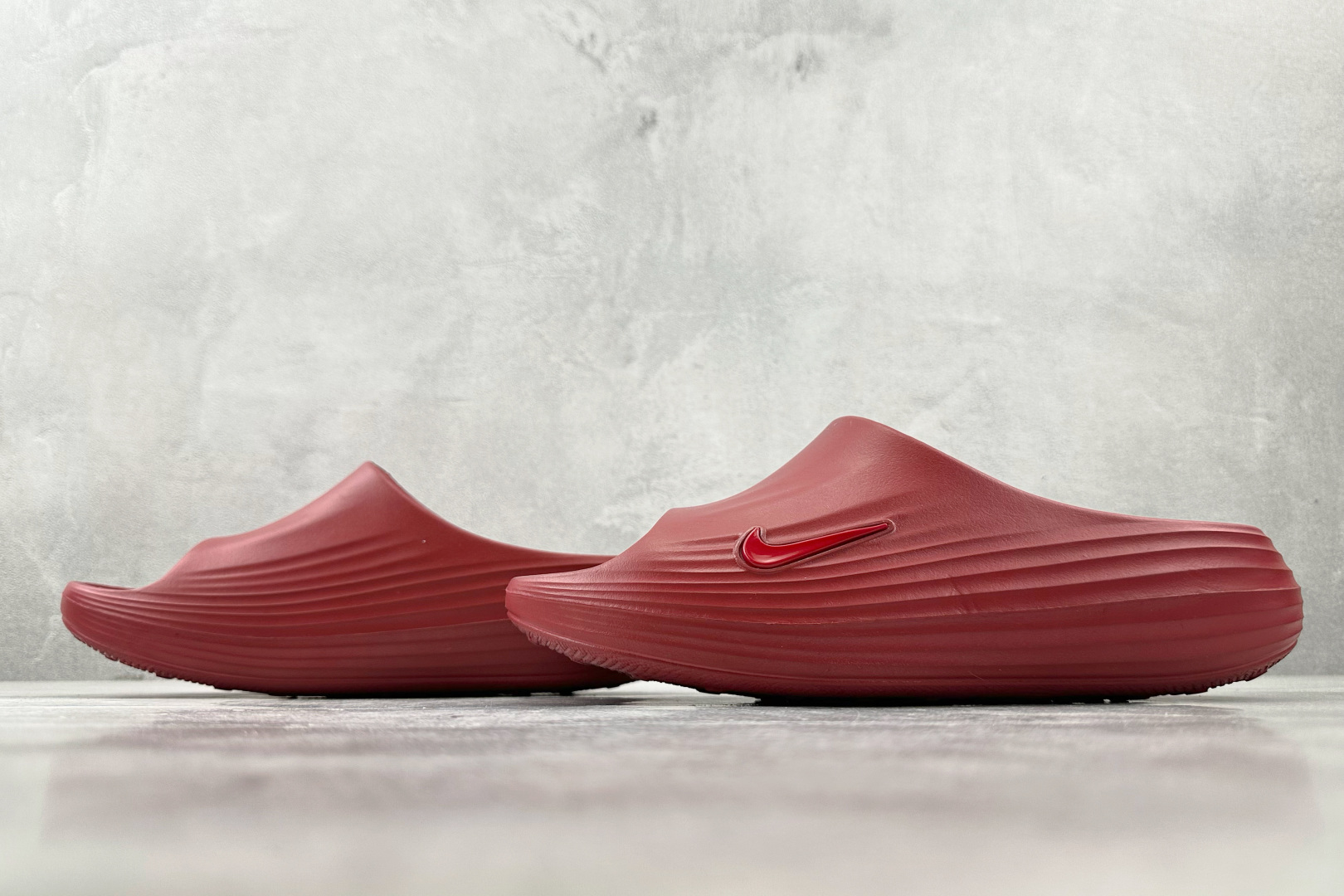 Nike ReactX Rejuven8 红色 HV4479-600