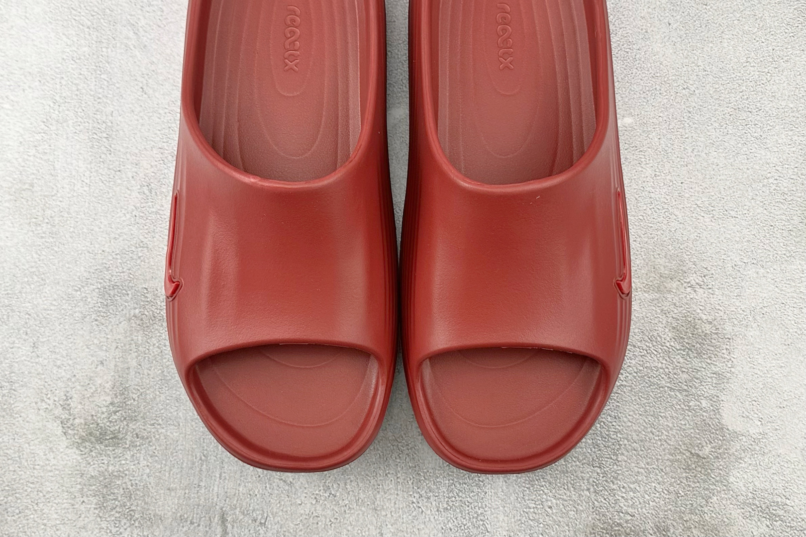 Nike ReactX Rejuven8 红色 HV4479-600
