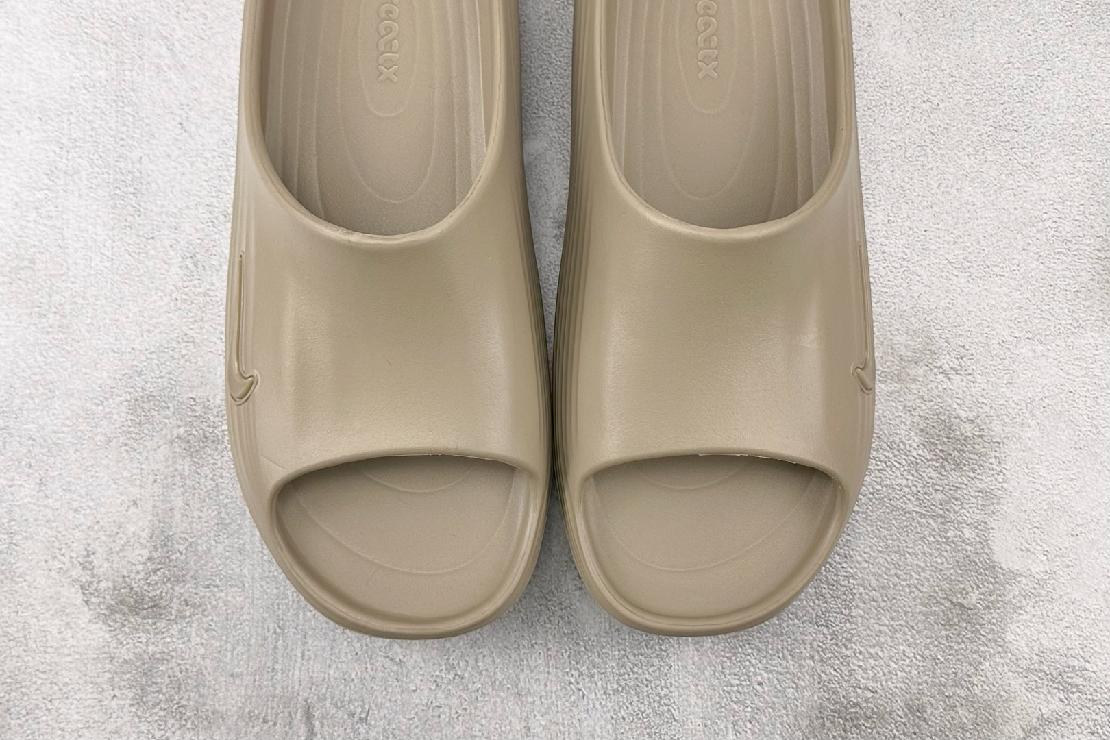 Nike ReactX Rejuven8 棕色 HV4479-200