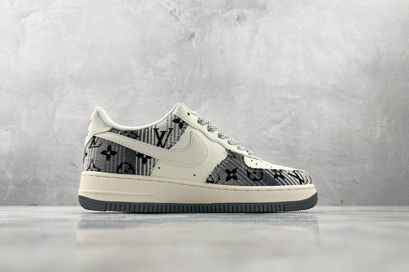 Nike Air Force 1'07 LV 联名 米白黑 XS1958-587