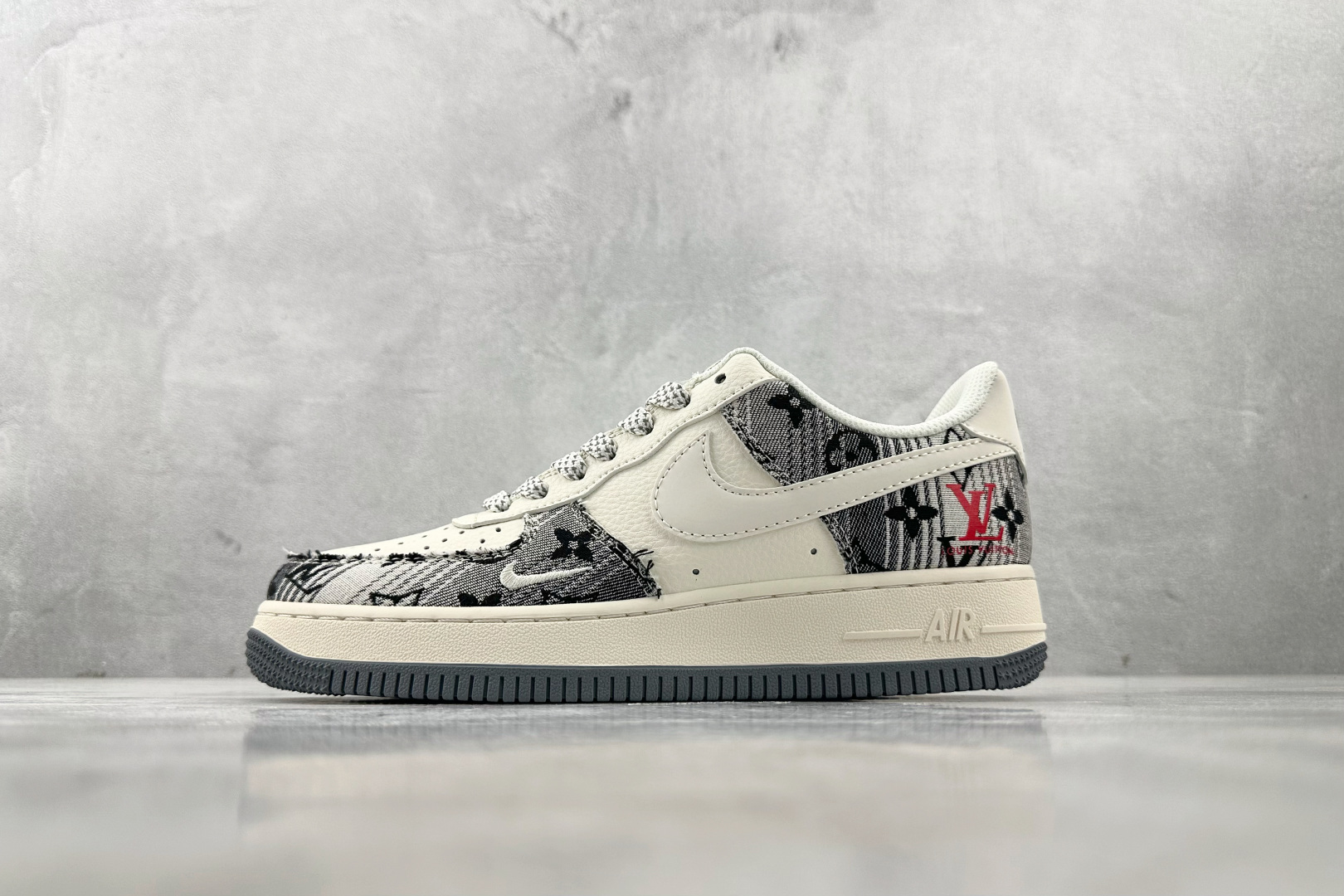 Nike Air Force 1’07 LV 联名 米白黑 XS1958-587