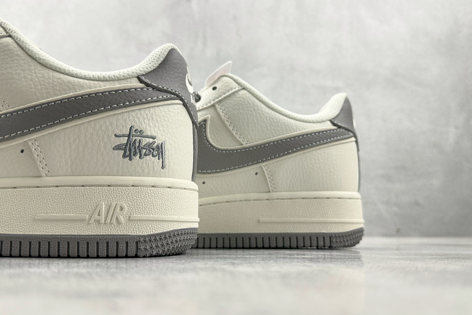 Nike Air Force 1'07 斯图西 联名 米白灰 CS5288-008