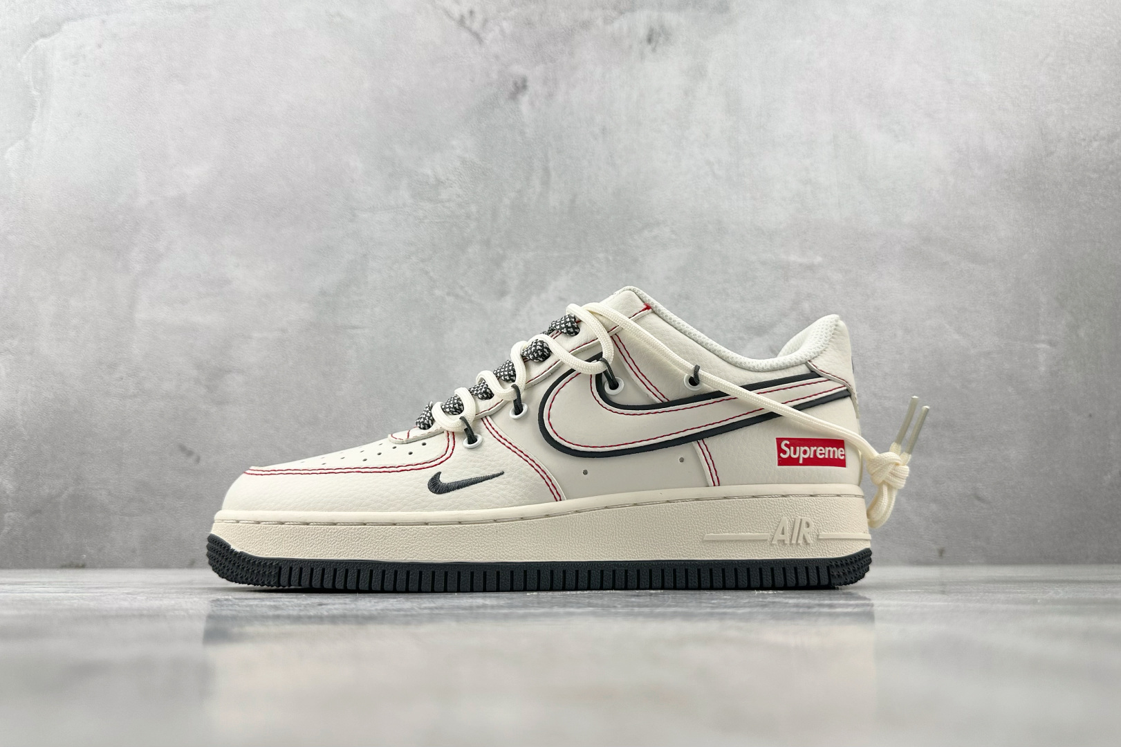 Nike Air Force 1’07 supreme 联名 米白灰 SJ1198-600