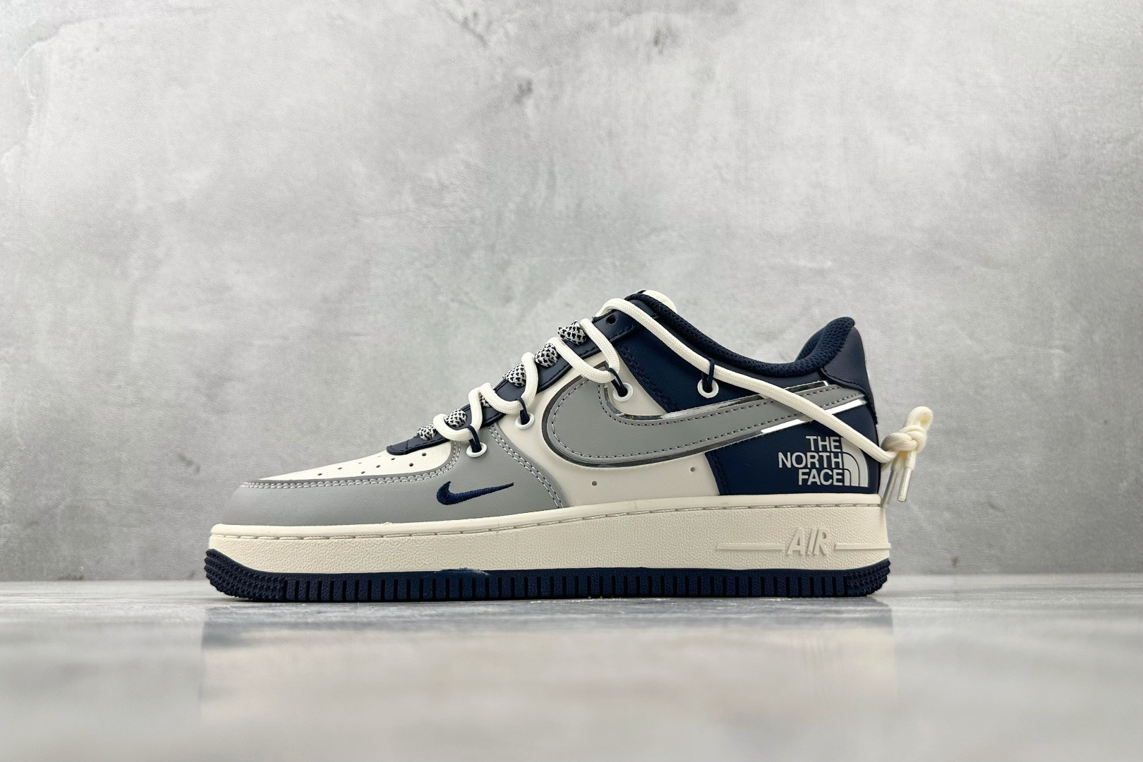 Nike Air Force 1’07 北面 联名 灰白蓝 SJ1198-700